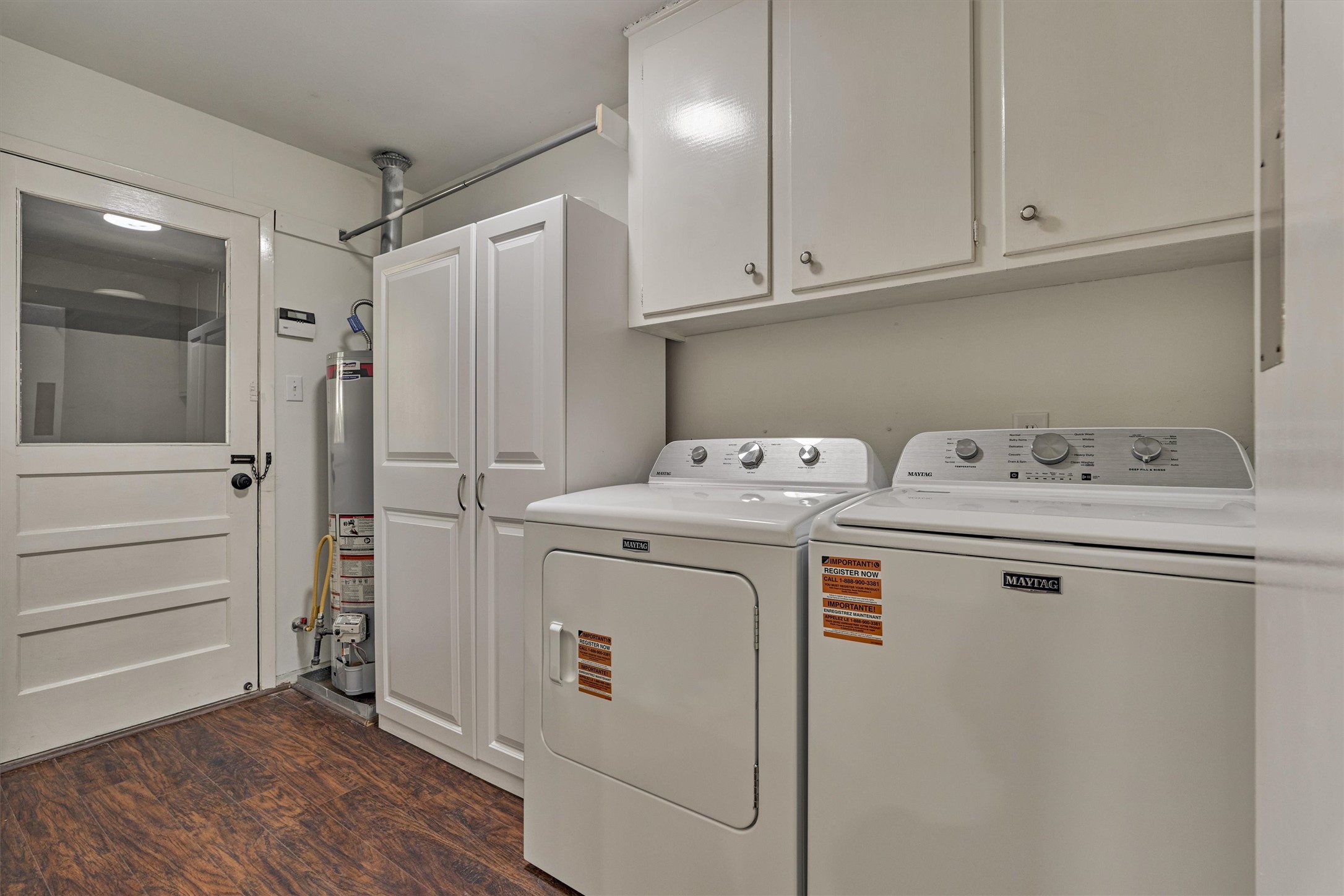 Washer and dryer stay