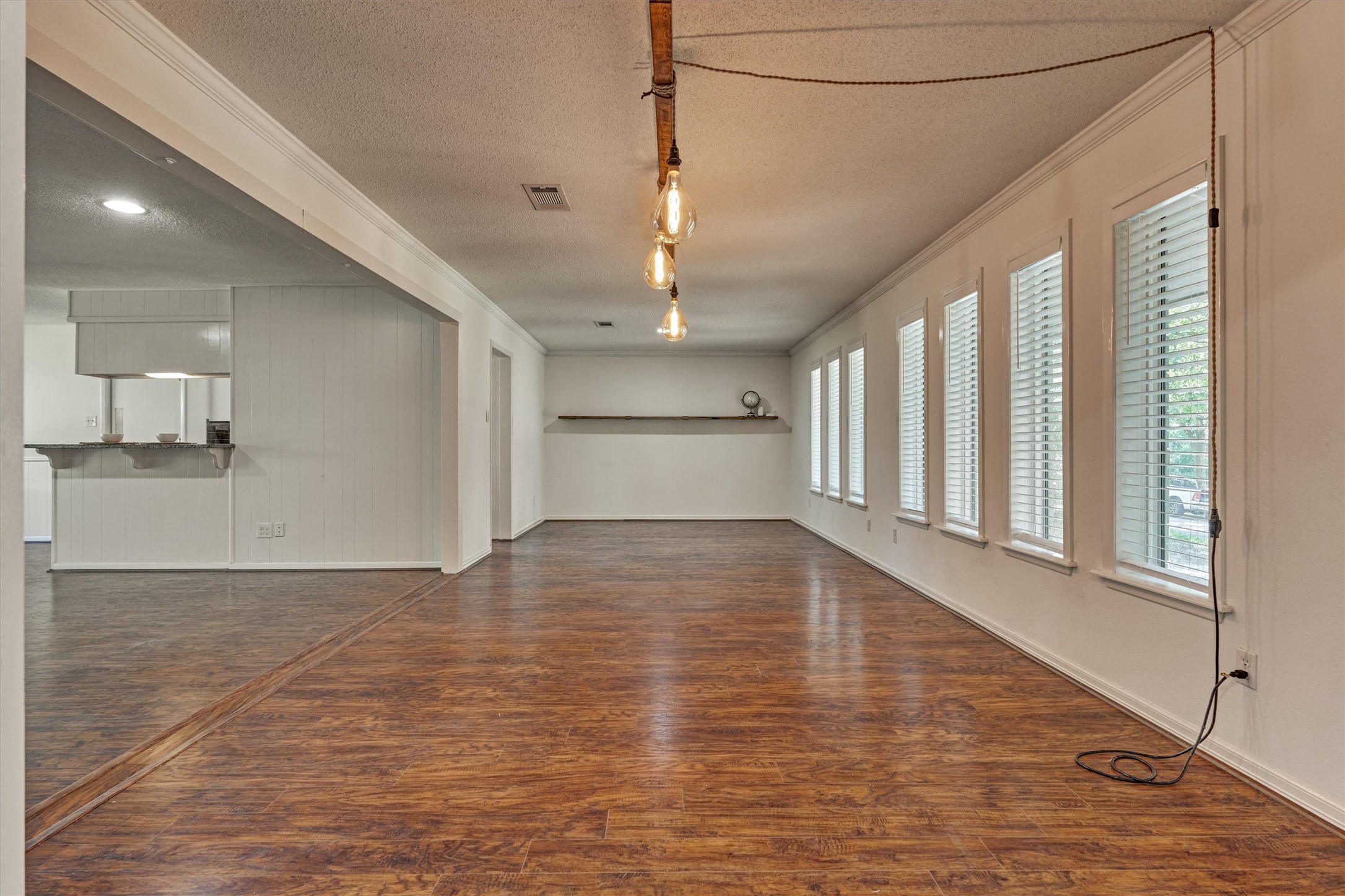 402 Shadywood Circle, Conroe, TX 77304