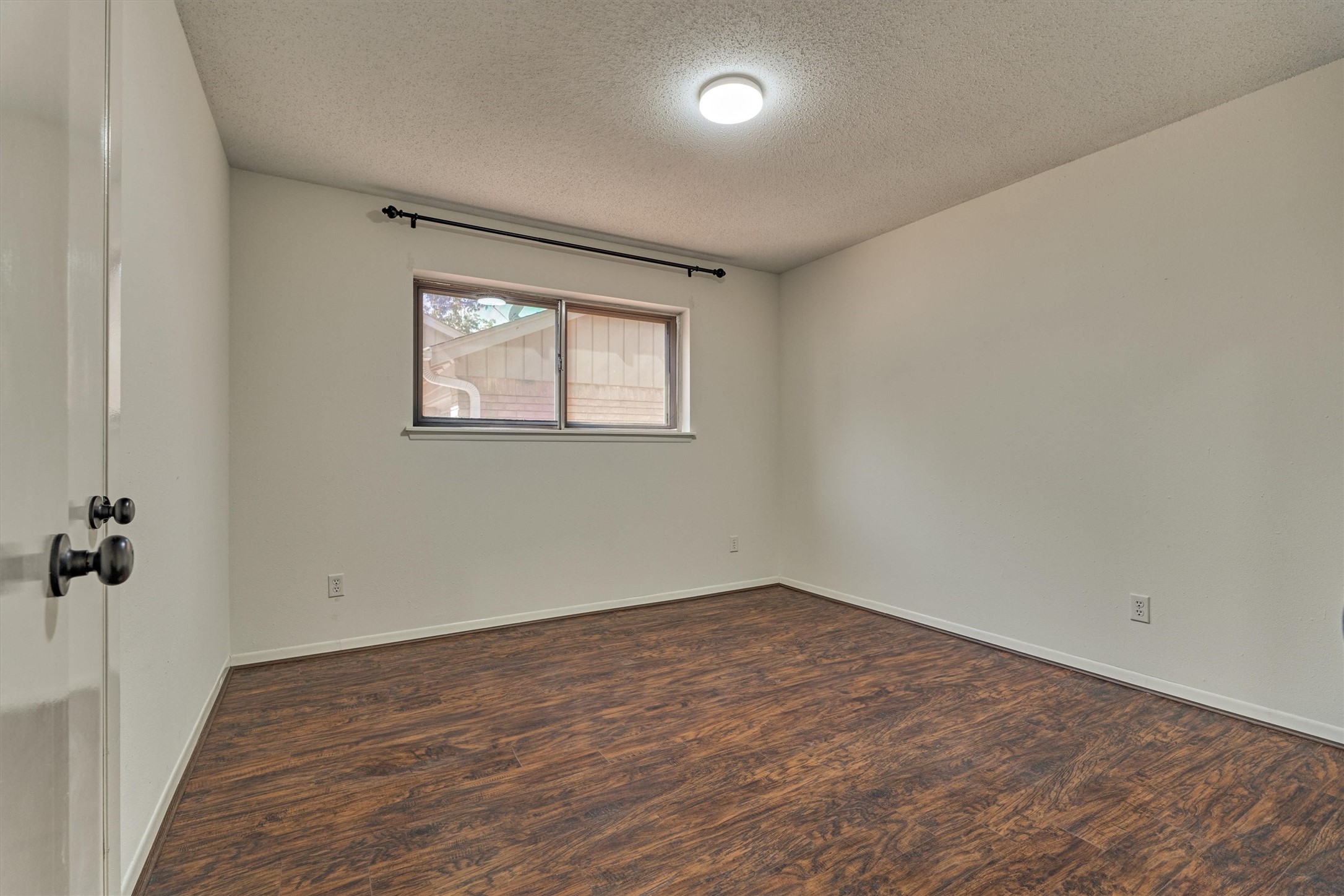 402 Shadywood Circle, Conroe, TX 77304