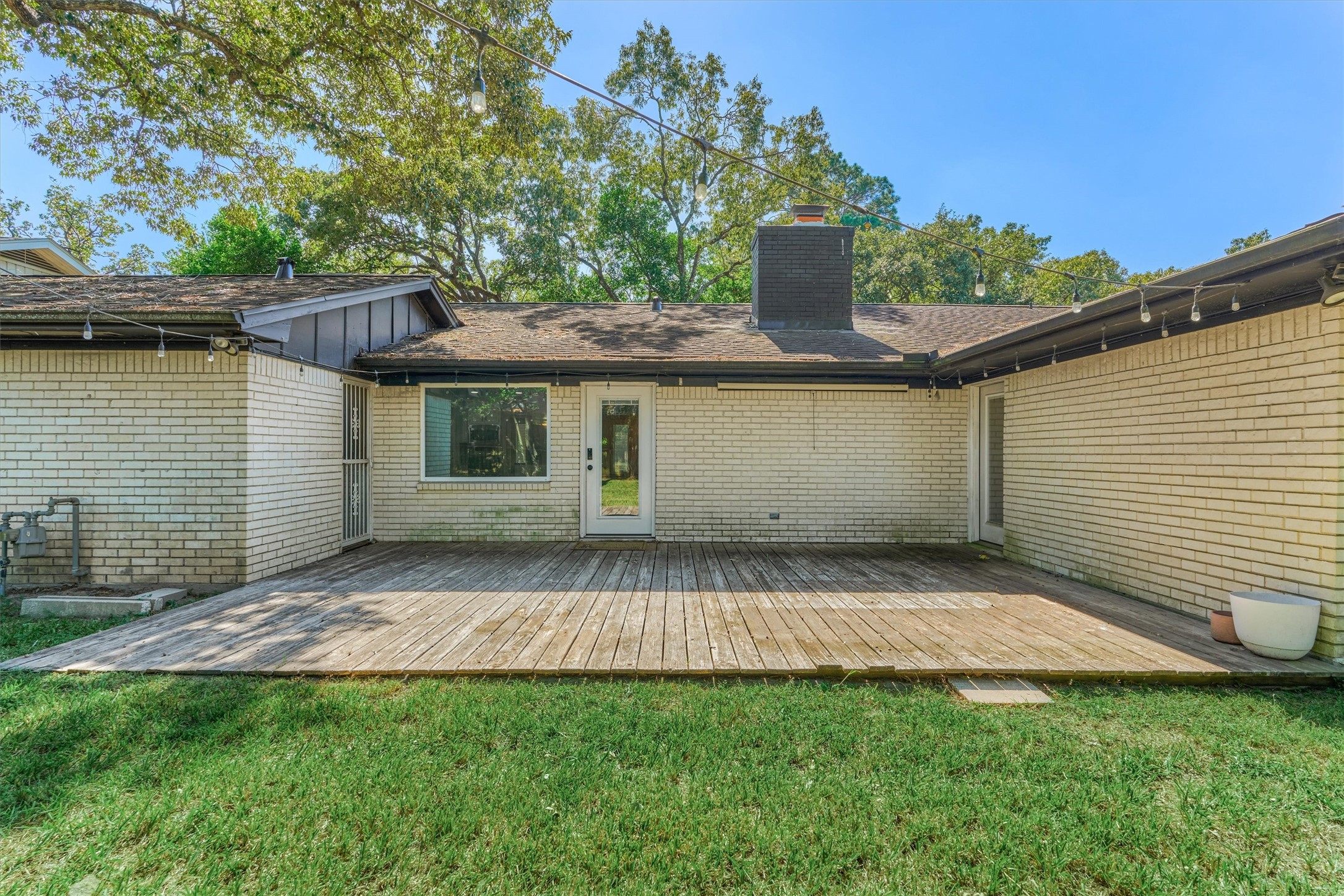 402 Shadywood Circle, Conroe, TX 77304