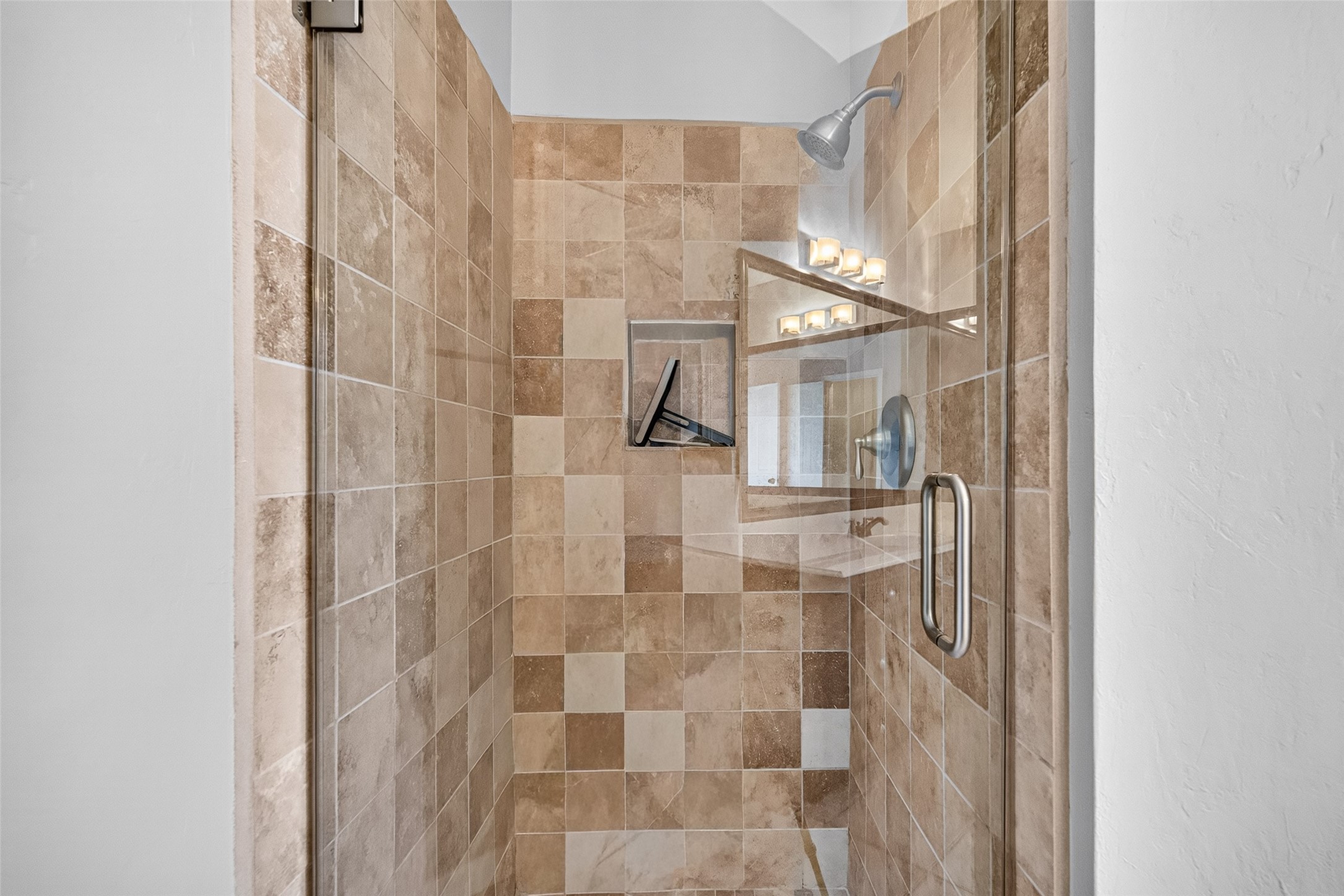 120 Crescent Bay Drive, League City, TX 77573