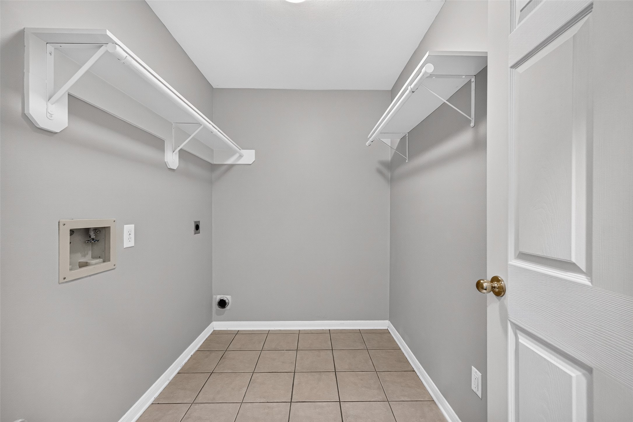 120 Crescent Bay Drive, League City, TX 77573