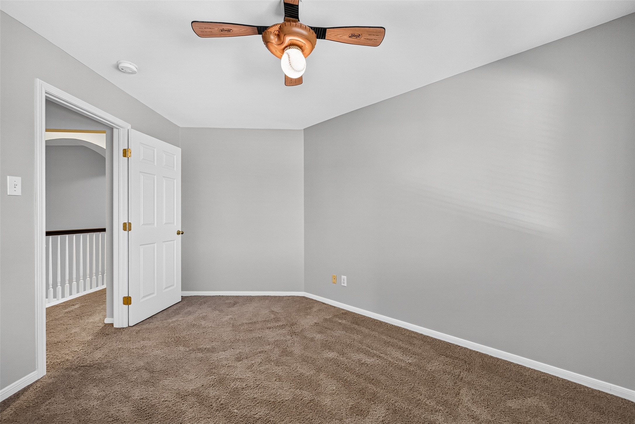 120 Crescent Bay Drive, League City, TX 77573