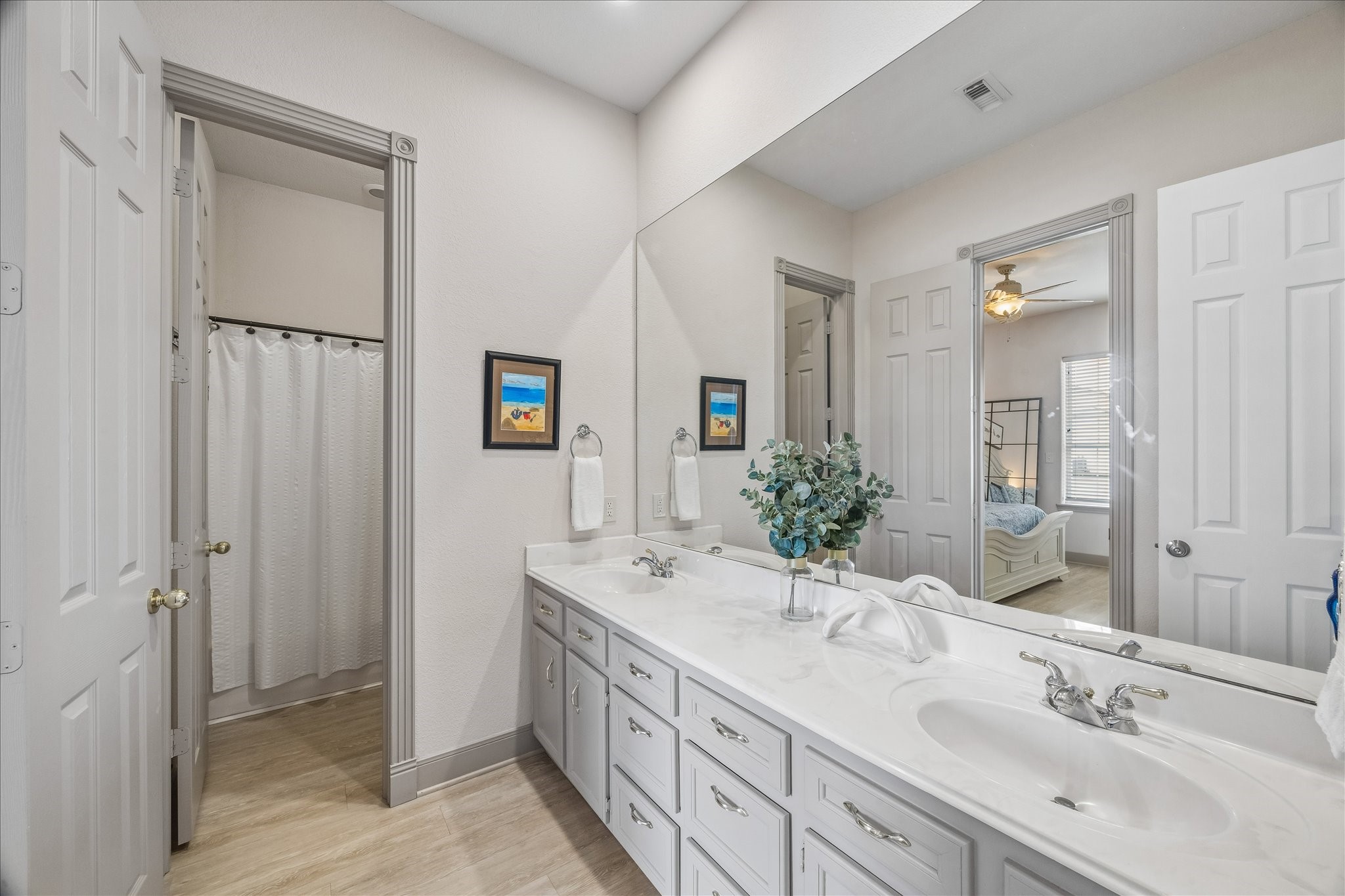 2nd level guest bath gives access to both 2nd level bedrooms.