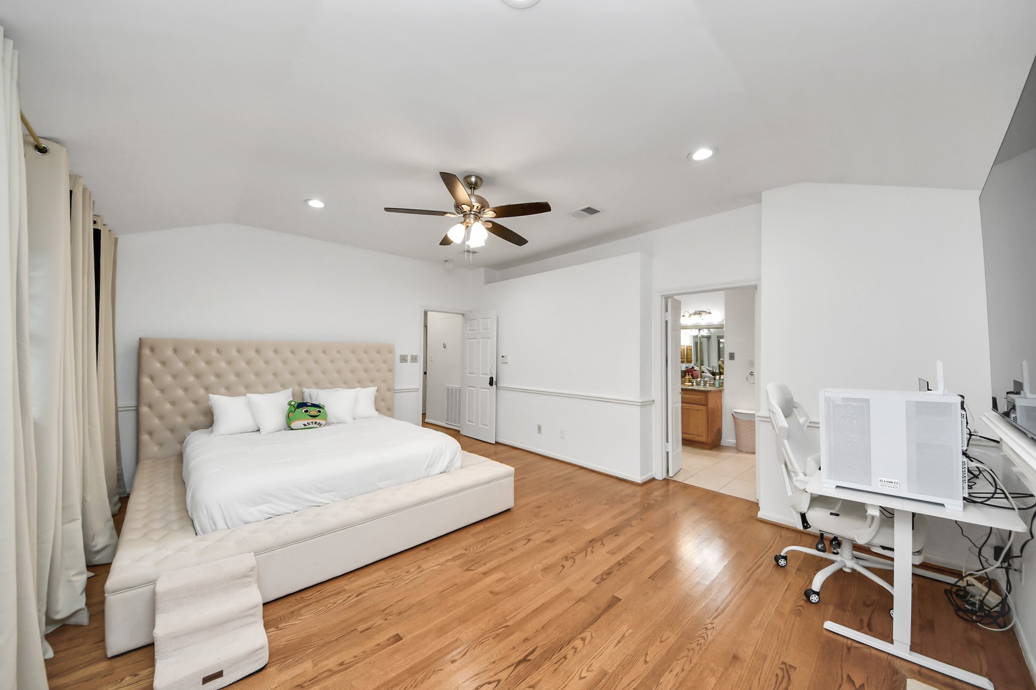 3002 Ashford Oak Drive, Houston, TX 77082