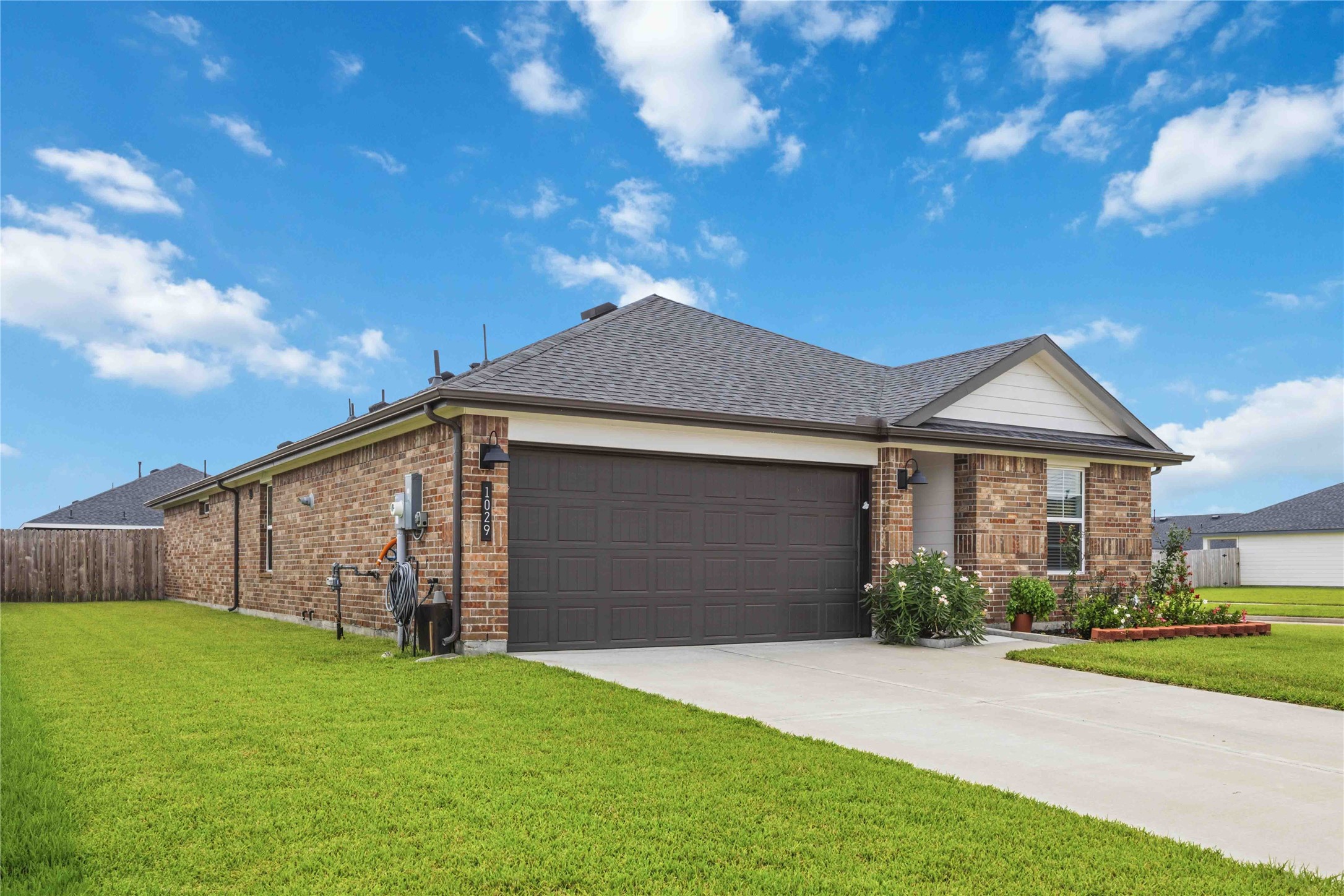 1029 Great Barracuda Lane, Alvin, TX 77511