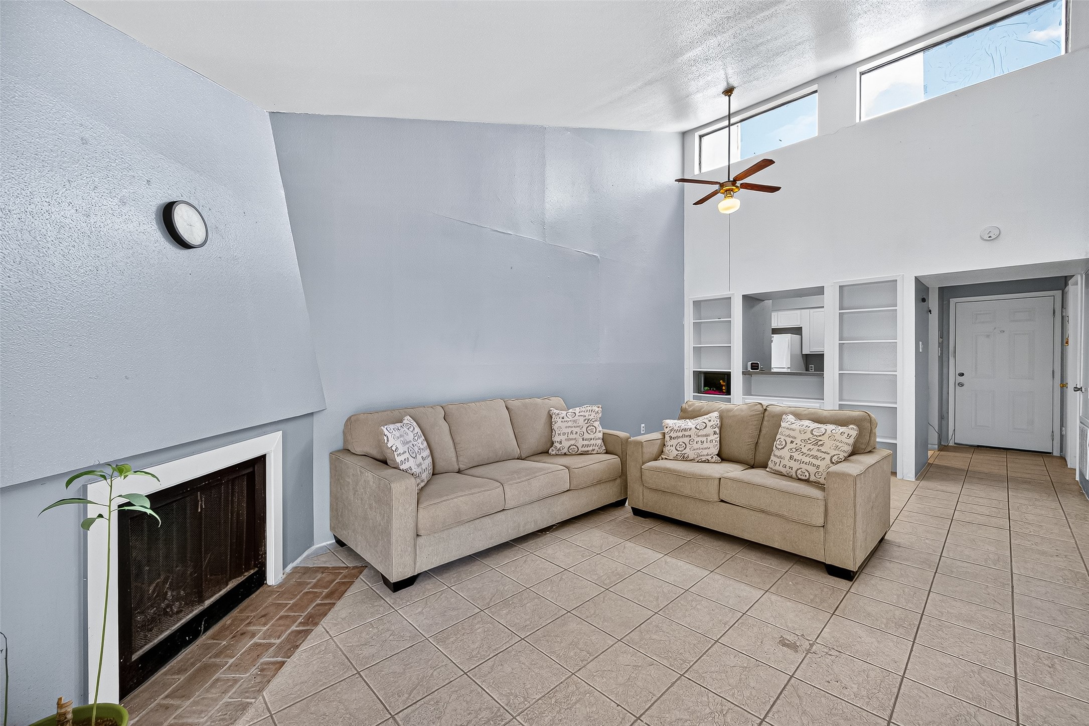 Cozy 1-bedroom, 1-bathroom condominium, perfect for easy living and a low-maintenance lifestyle. High ceilings for a more open living area. Cozy 1-bedroom, 1-bathroom condominium, perfect for easy living and a low-maintenance lifestyle. High ceilings for a more open living area.