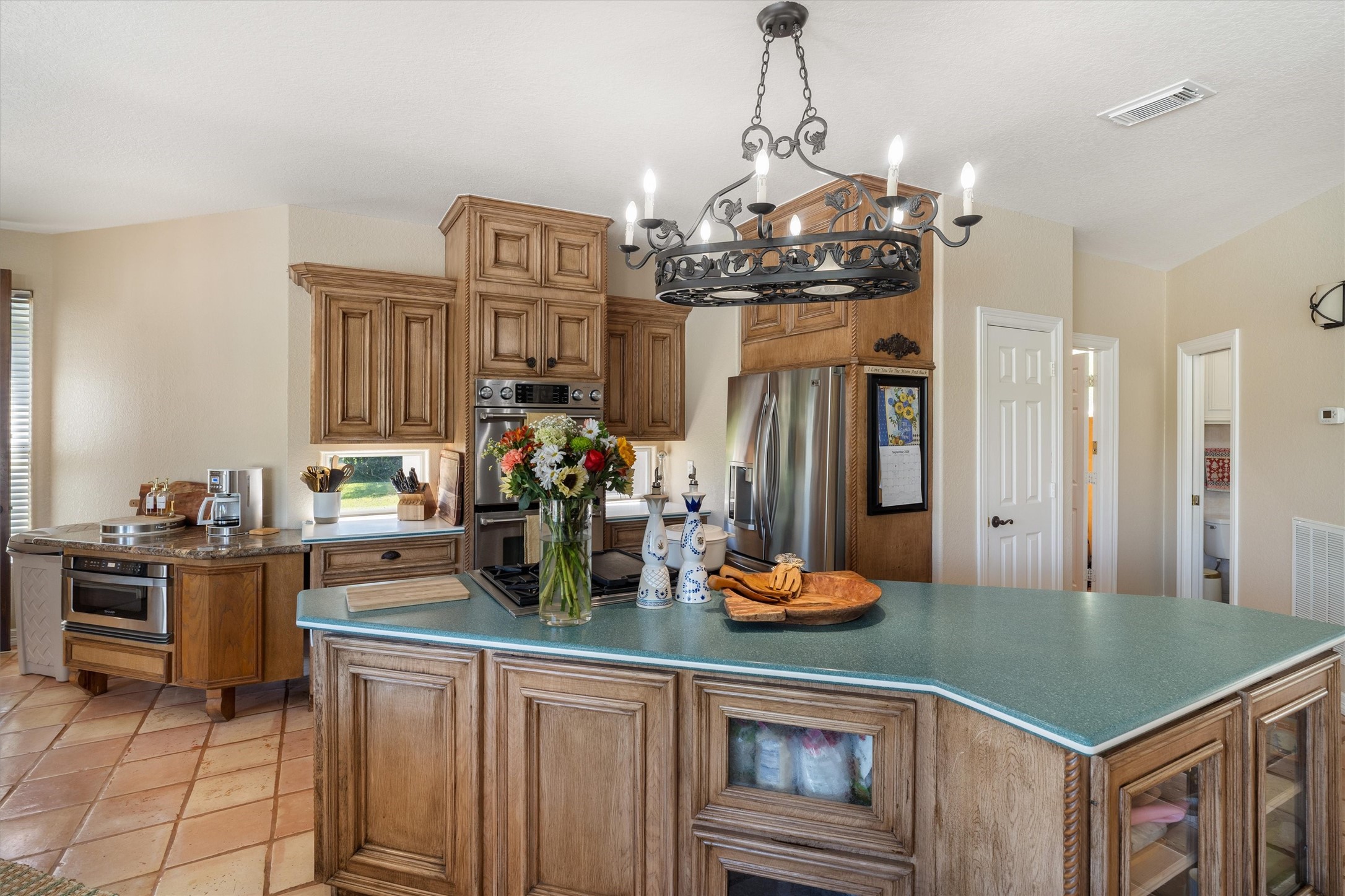 Gourmet kitchen!