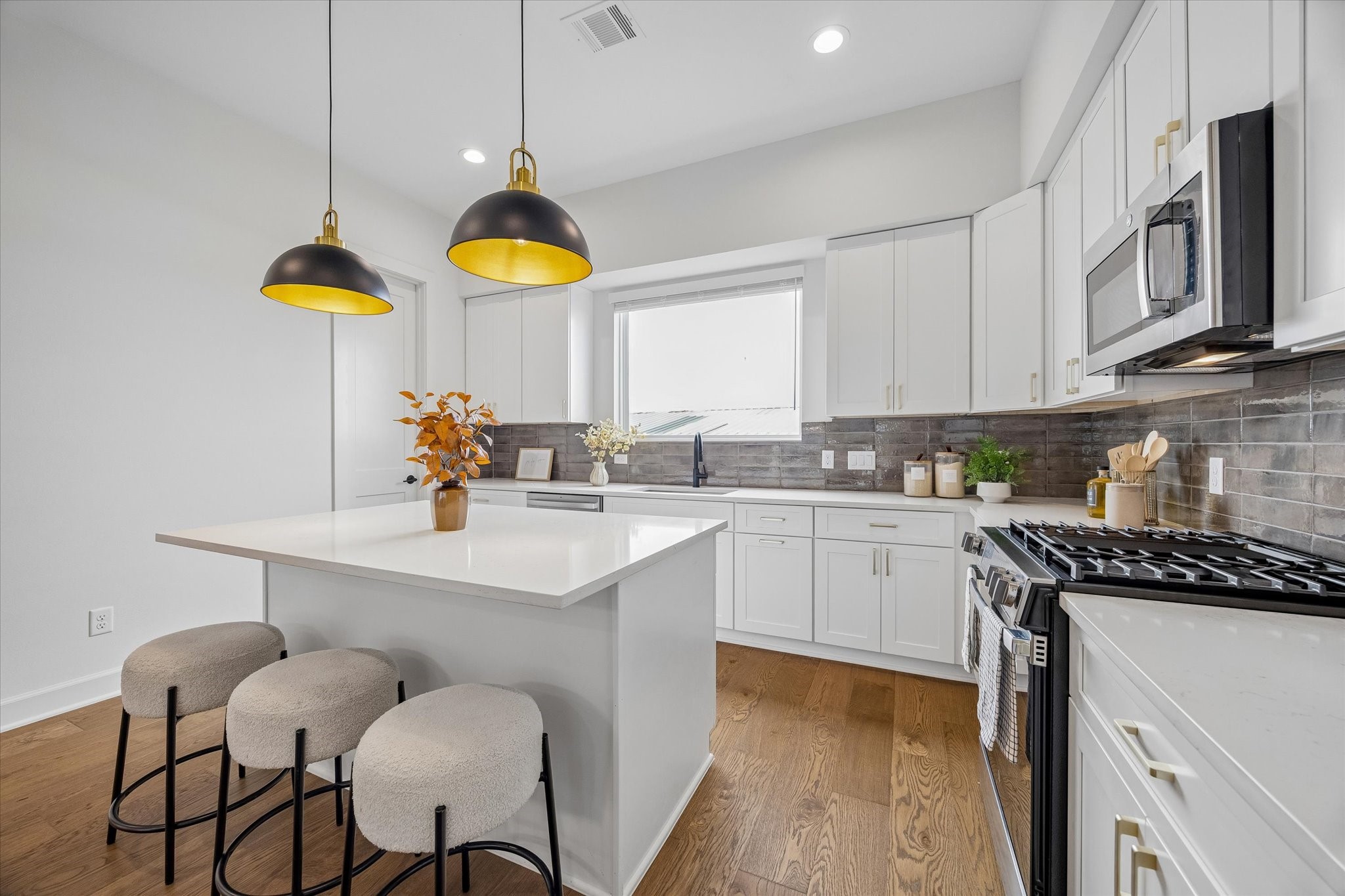 4711 Moving Meadows, Houston, TX 77018