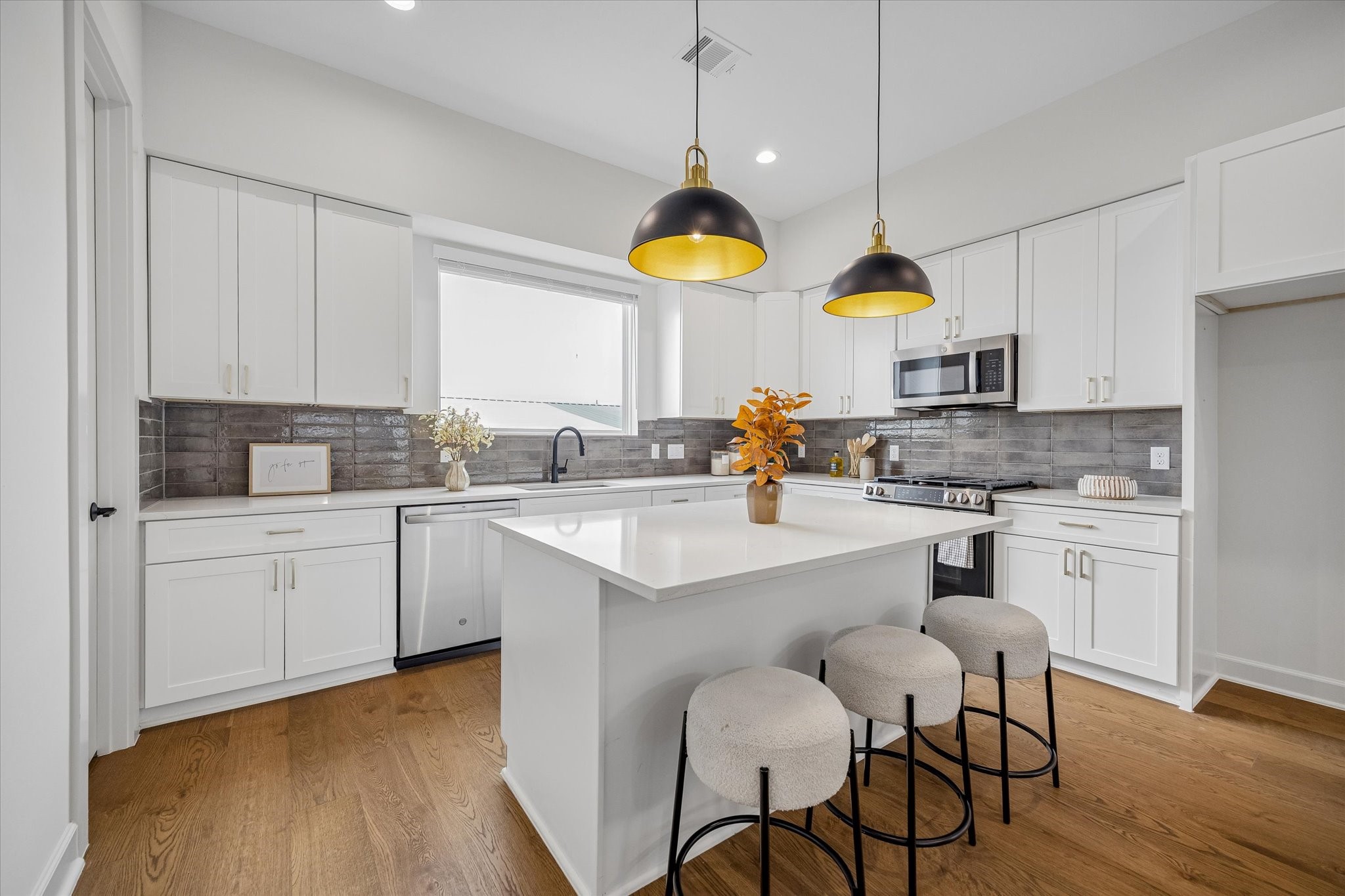 4711 Moving Meadows, Houston, TX 77018