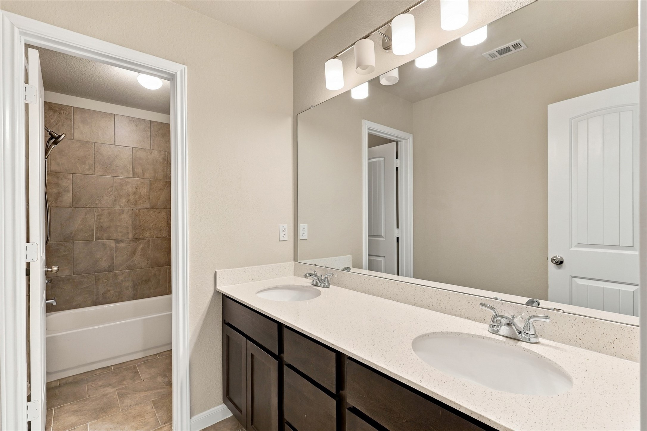 7239 Canoga Drive, Rosharon, TX 77583