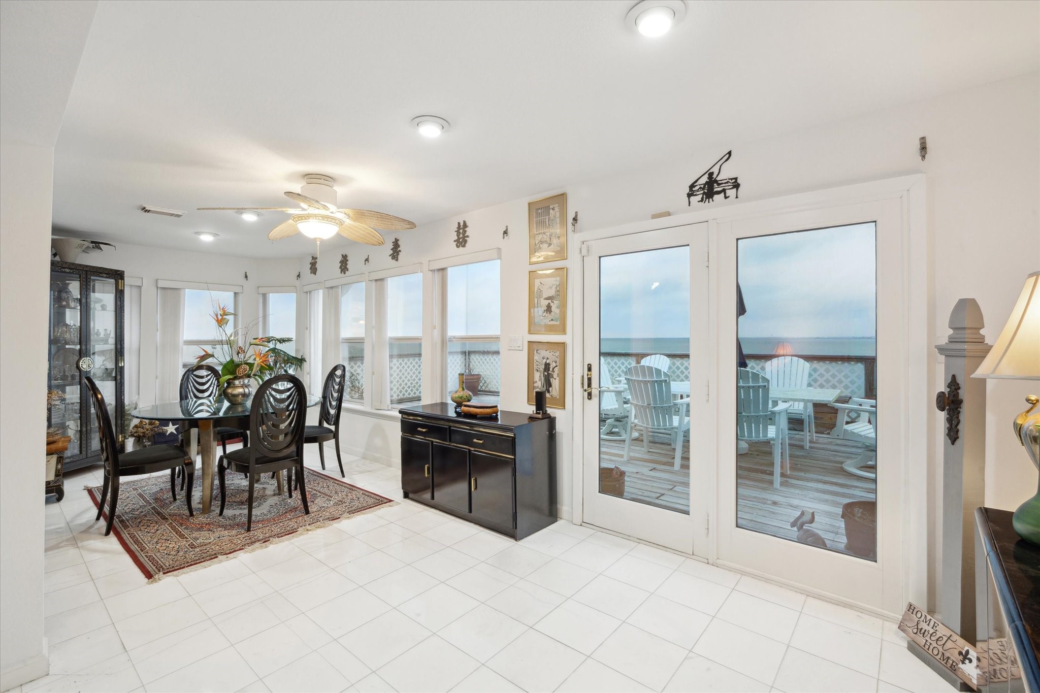 251 Isles End Road, Tiki Island, TX 77554