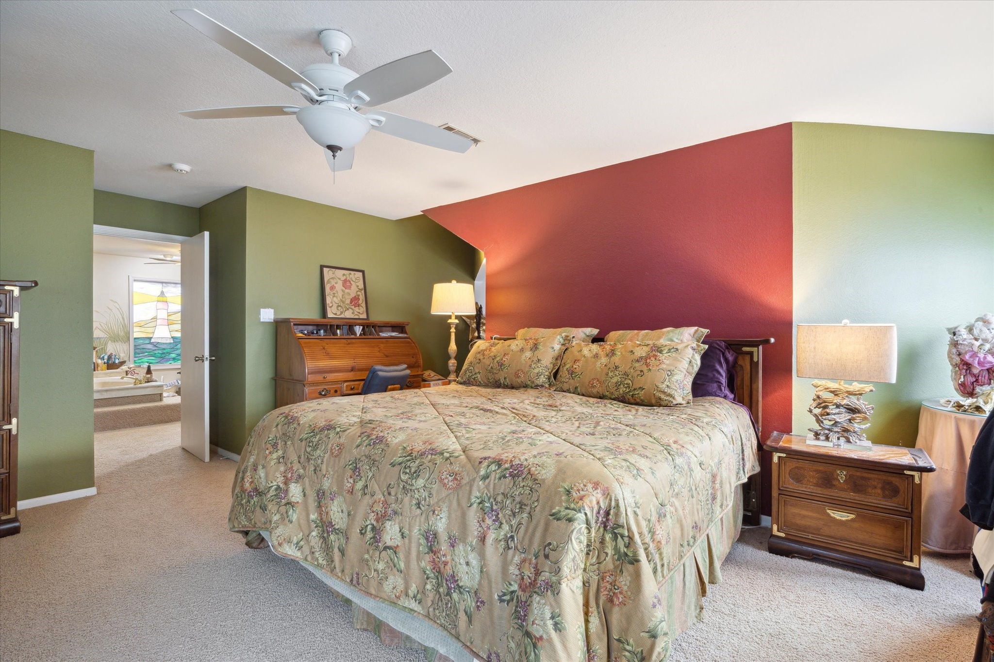 251 Isles End Road, Tiki Island, TX 77554
