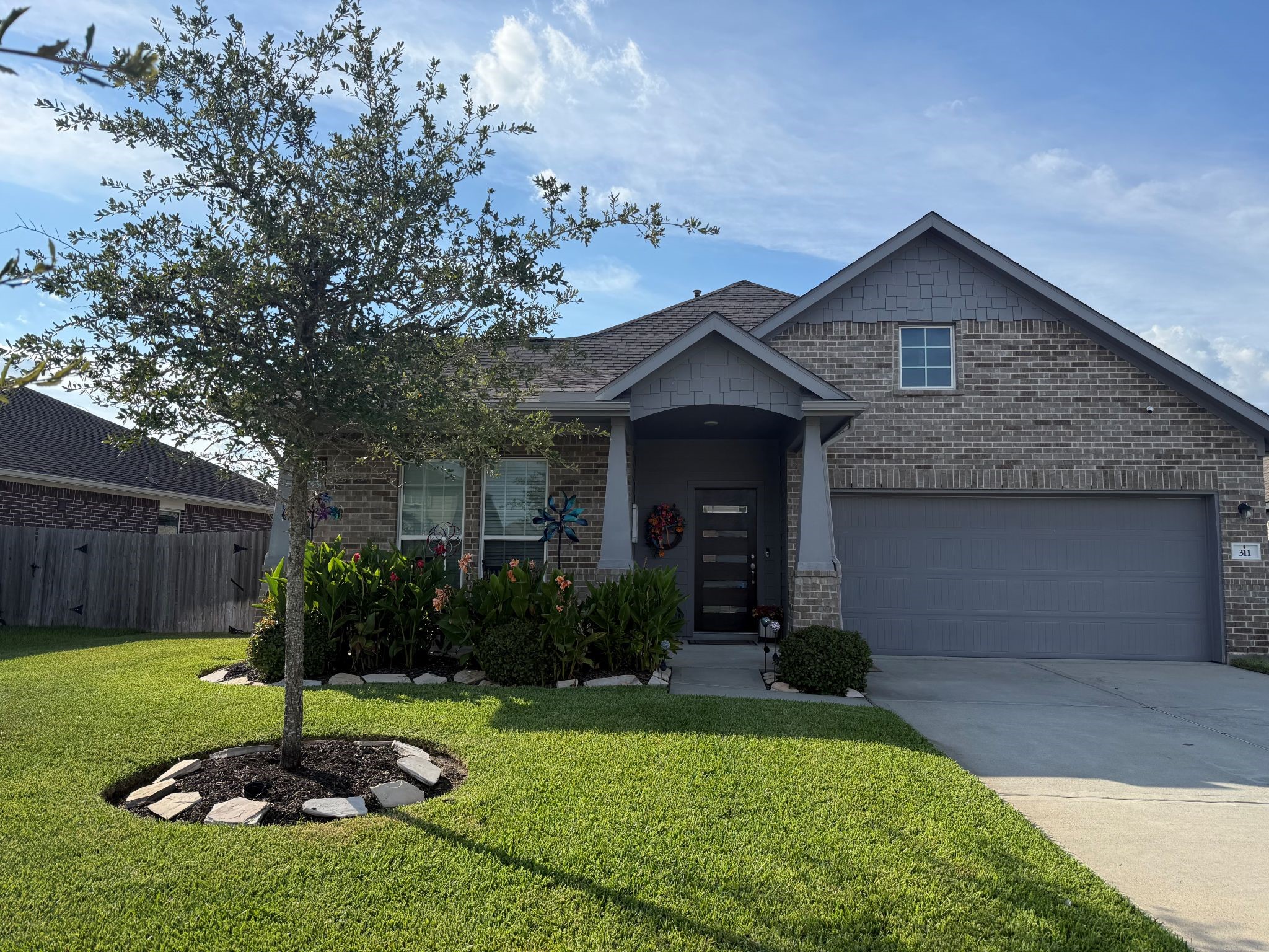 311 Shiraz Drive, Alvin, TX 77511 311 Shiraz Drive, Alvin, TX 77511