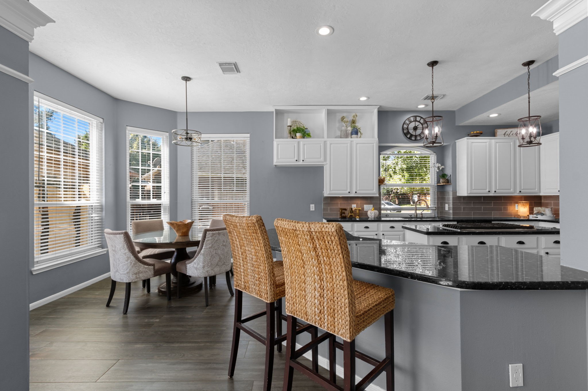 Have conversations while you cook at the generous low-bar