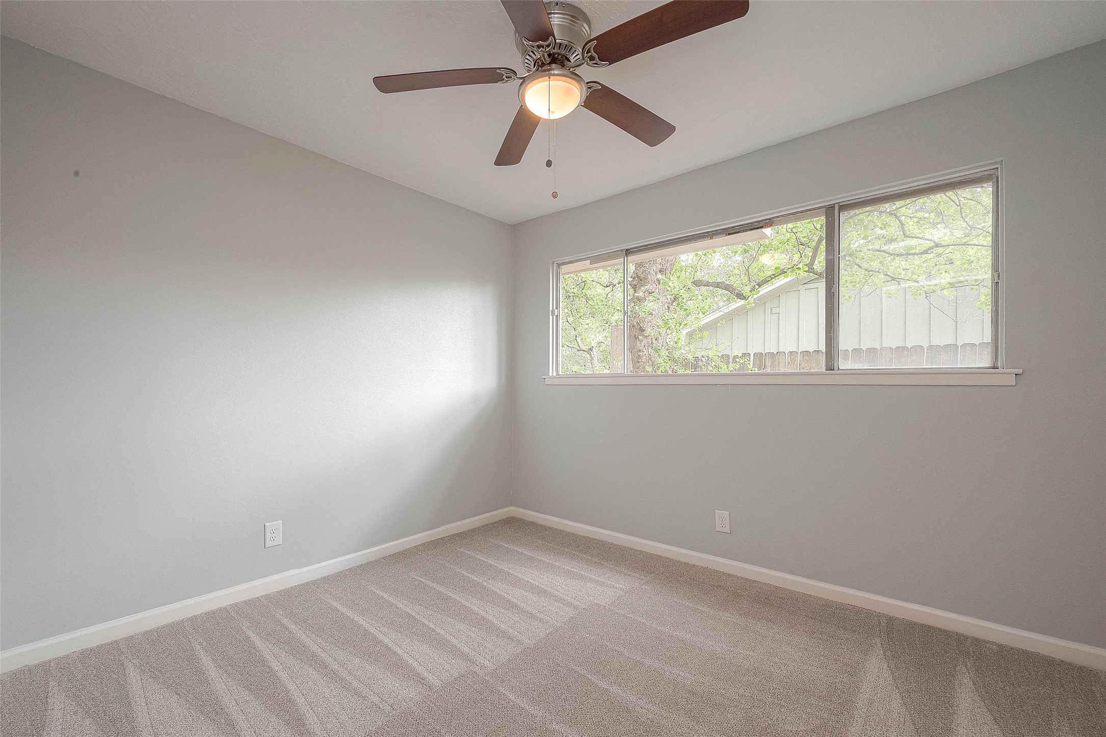 Third bedroom.