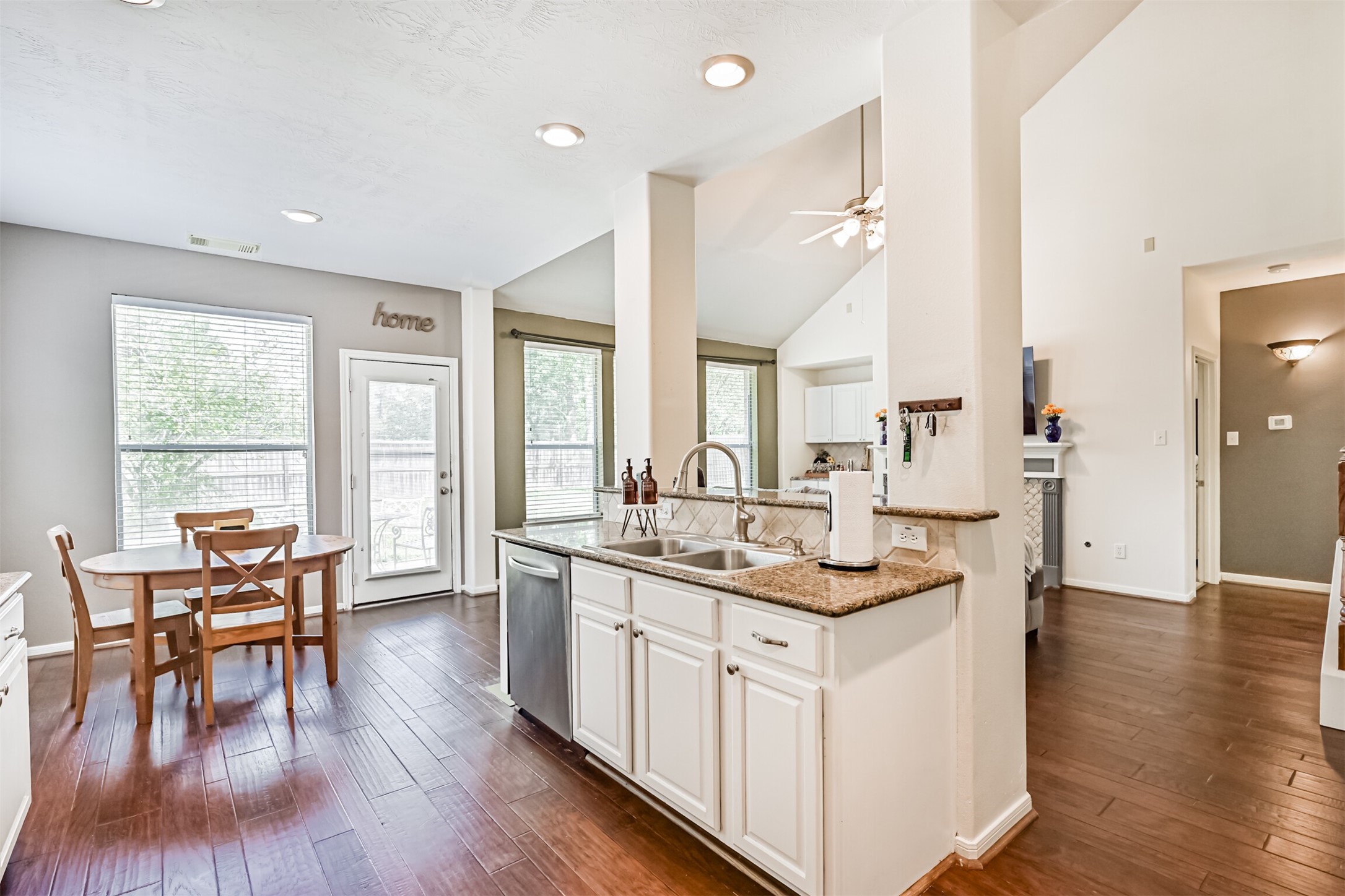 12527 Saratoga Woods Lane, Humble, TX 77346