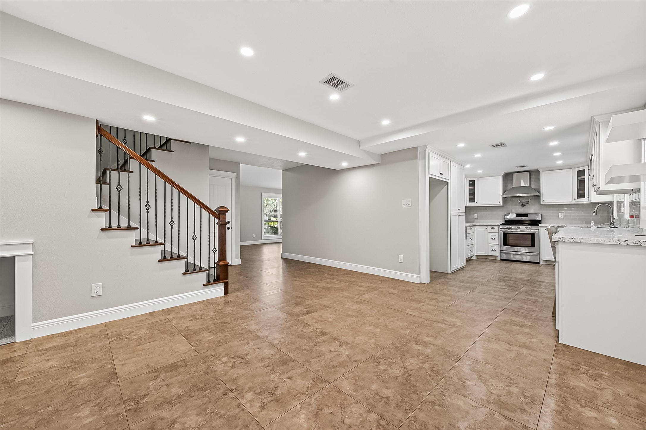 902 Mountain Meadows Drive, Katy, TX 77450
