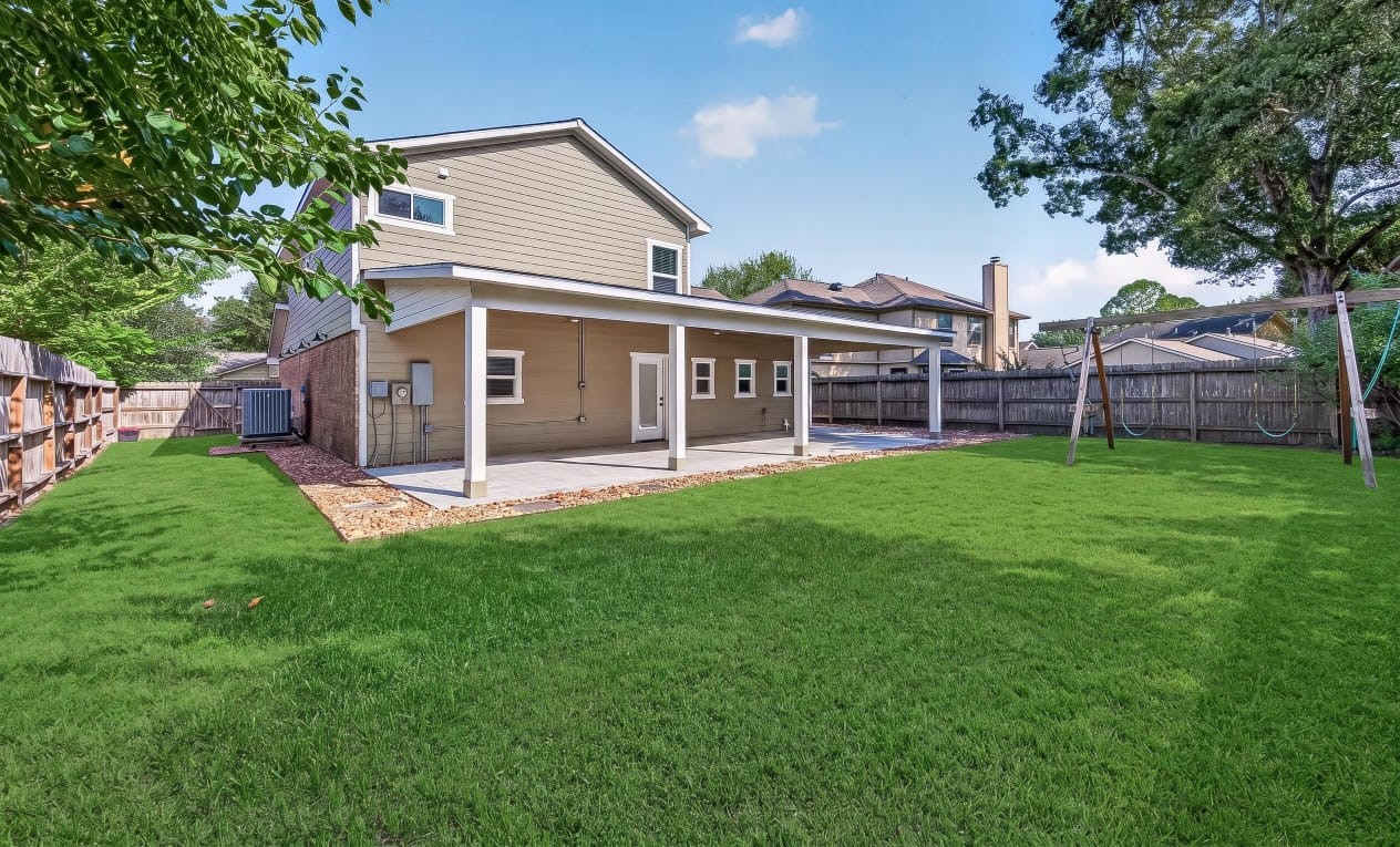 902 Mountain Meadows Drive, Katy, TX 77450