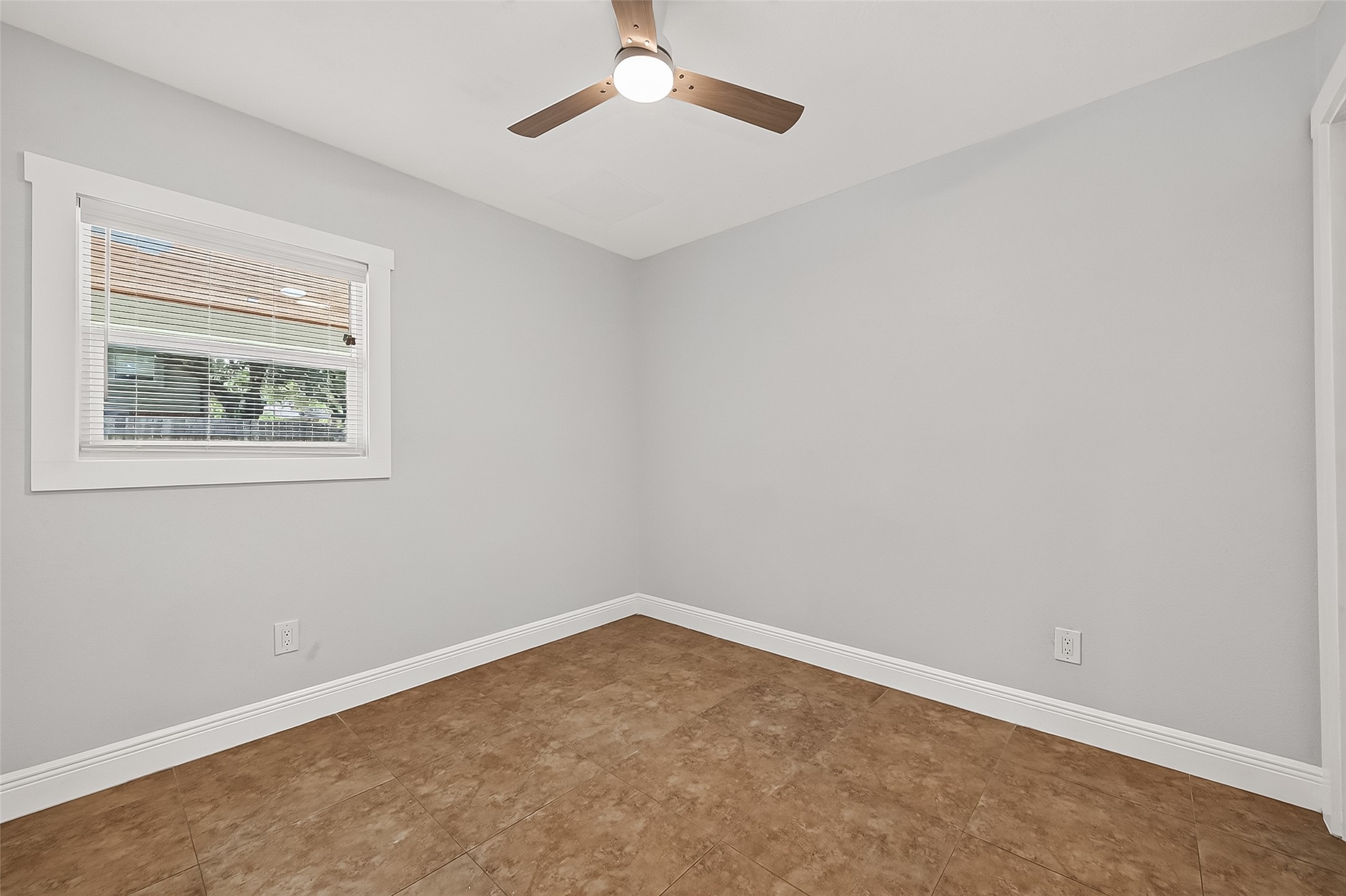902 Mountain Meadows Drive, Katy, TX 77450