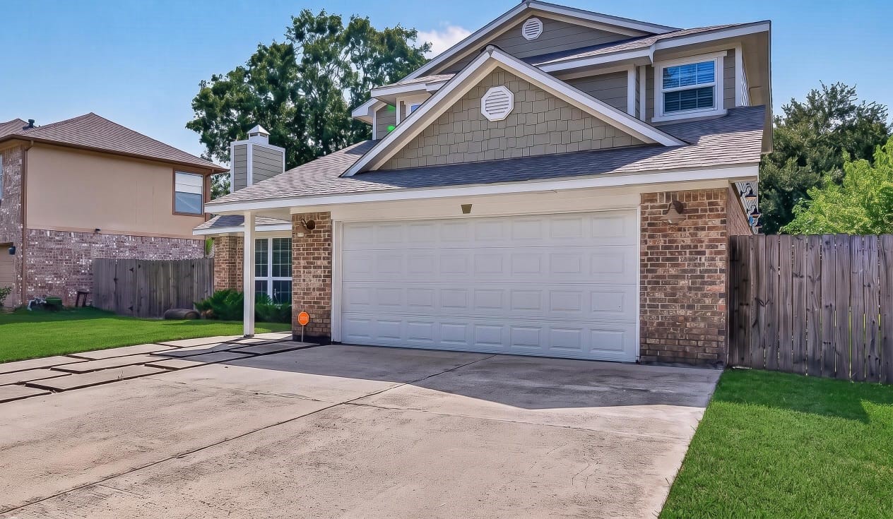 902 Mountain Meadows Drive, Katy, TX 77450