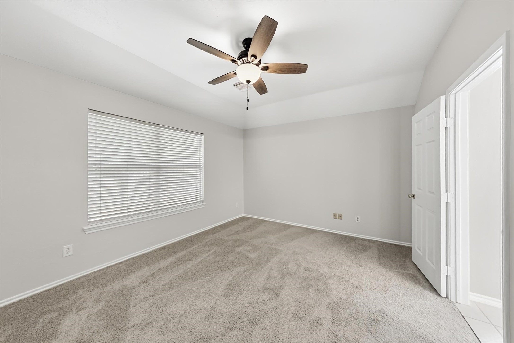 5103 Lockhart Drive, Pearland, TX 77584