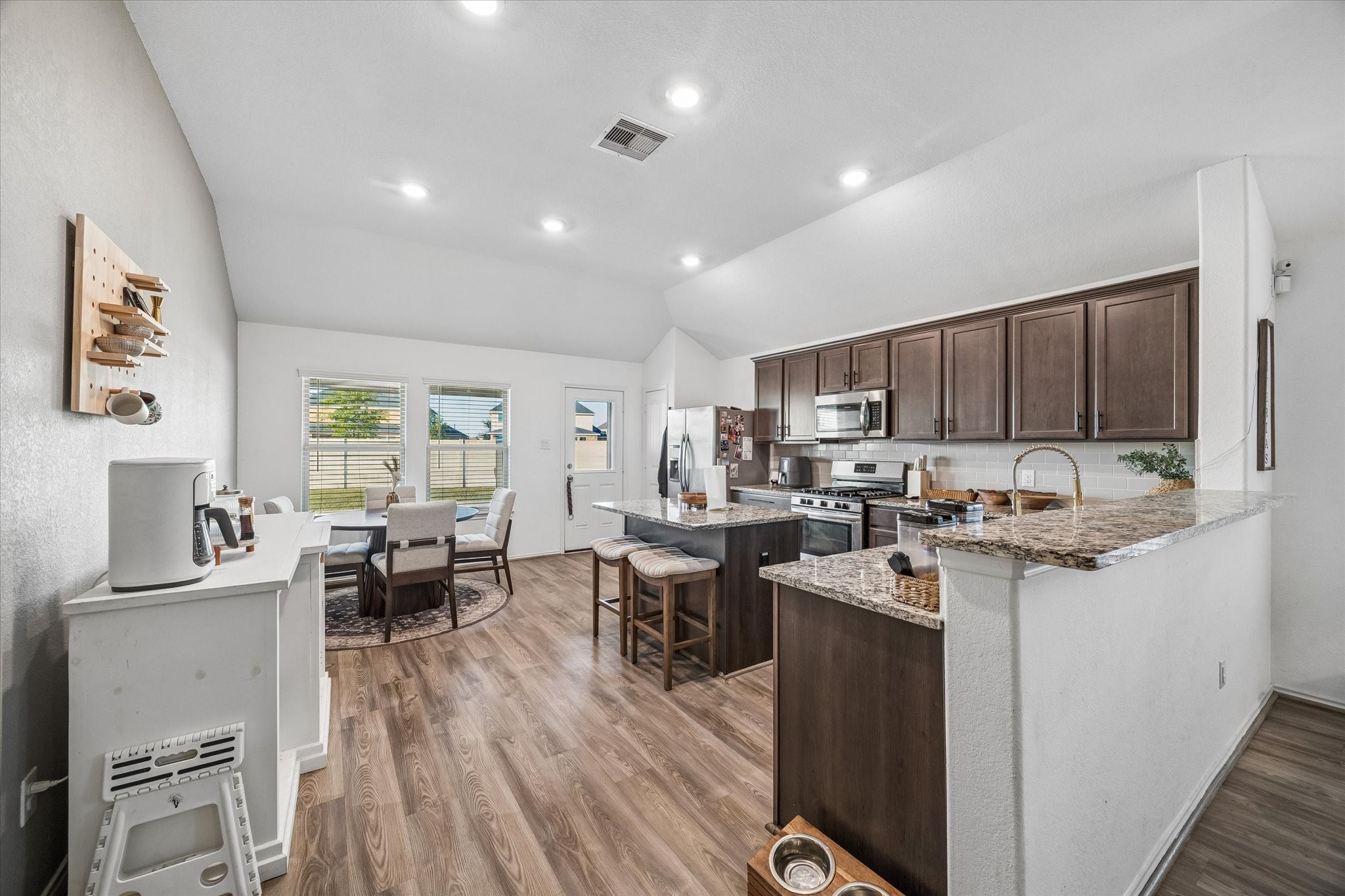 Open kitchen, dining & living perfect for entertaining