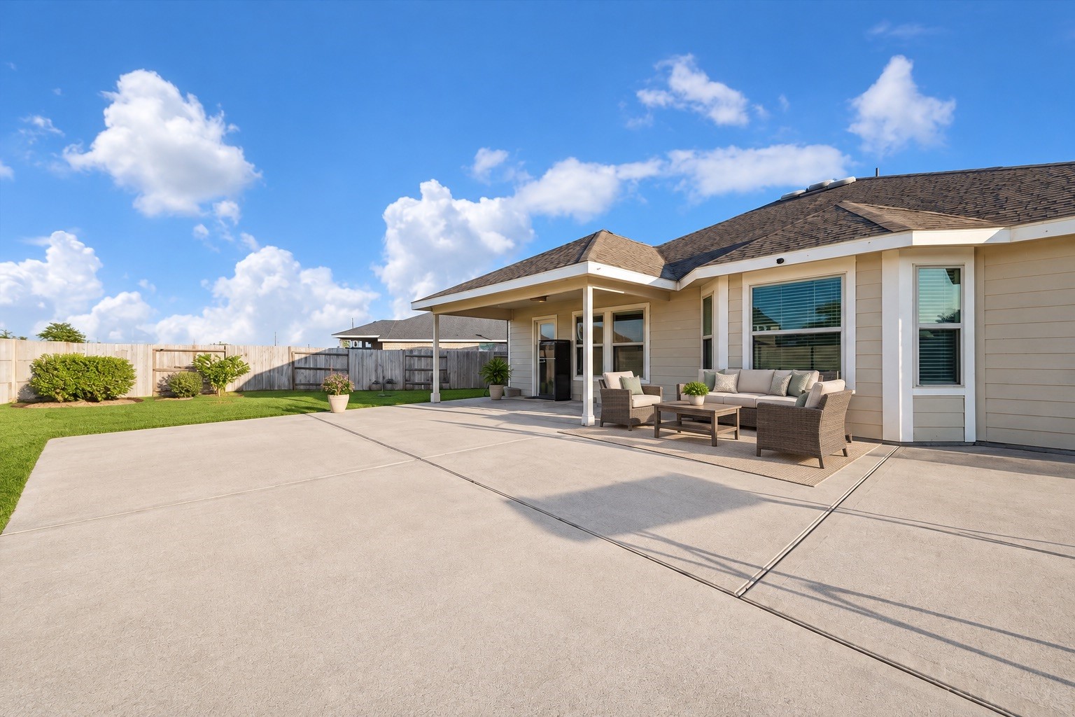 Extended patio & pool deck