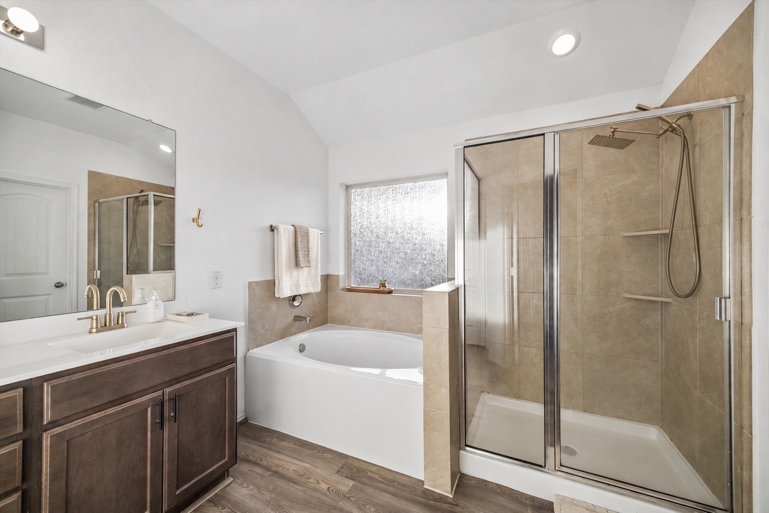 Primary bath with walk-in shower & dual vanity