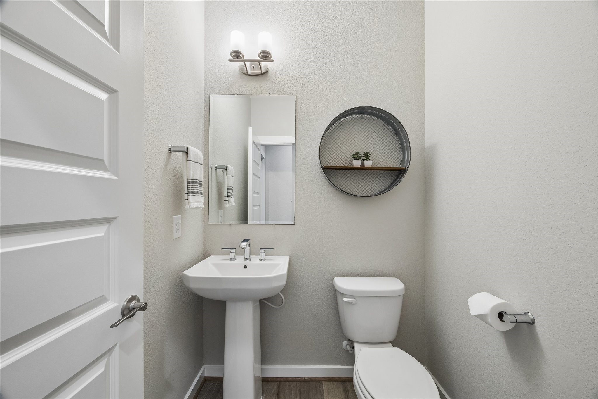 First floor powder bath.L