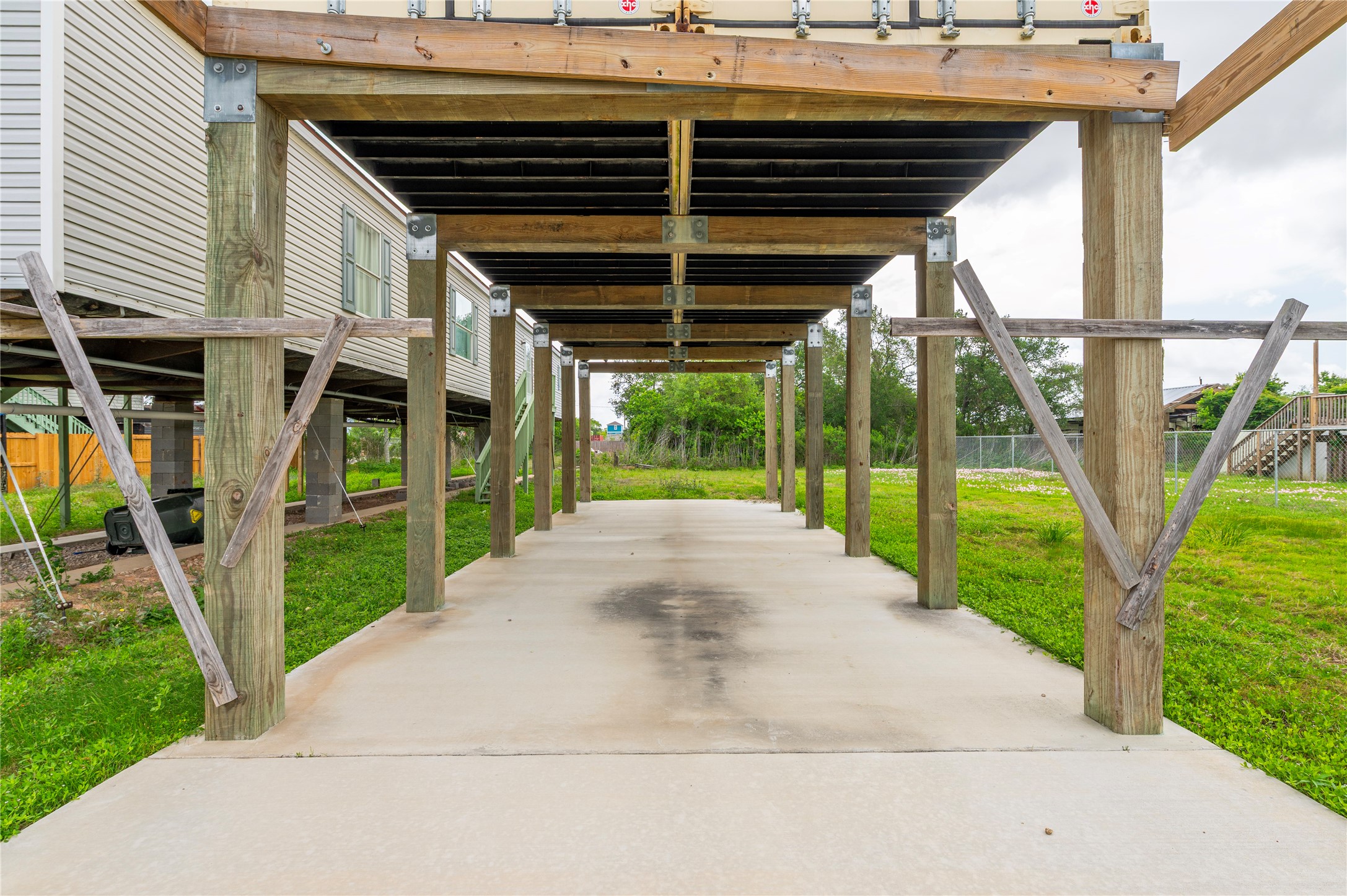 437 16th Street, San Leon, TX 77539