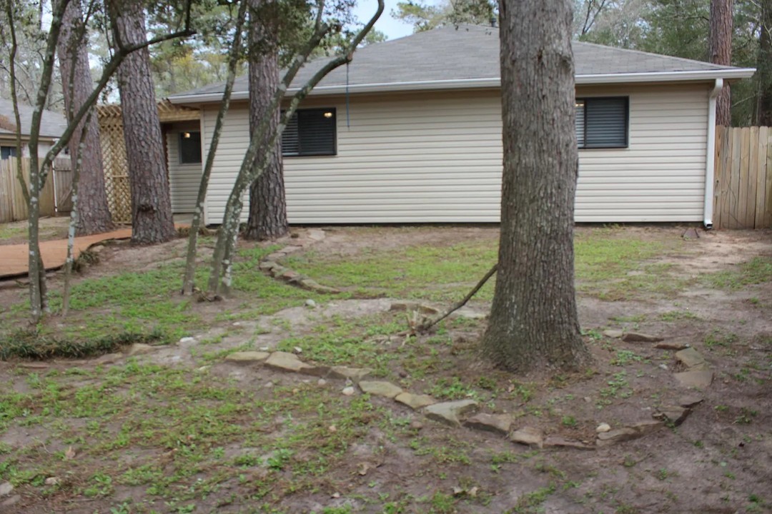 55 E White Willow Circle, Spring, TX 77381