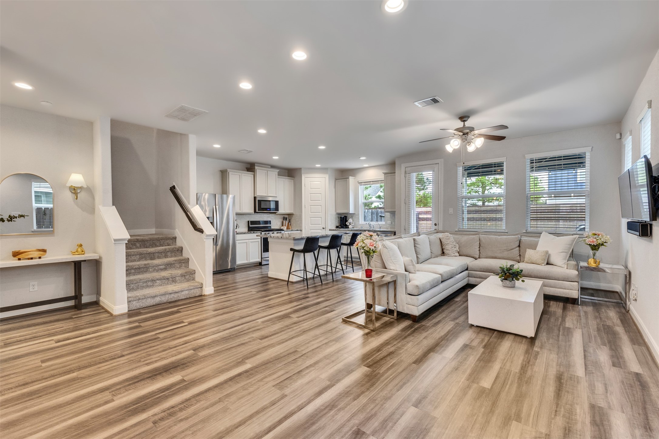 9904 Smokehouse Silo Lane, Houston, TX 77080