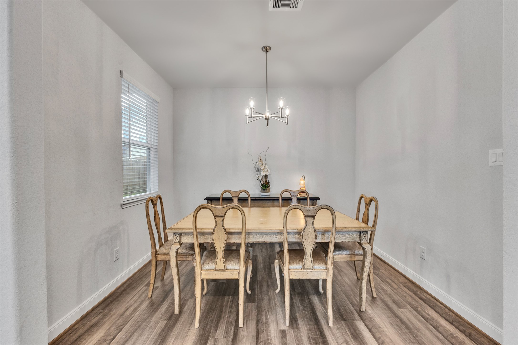 9904 Smokehouse Silo Lane, Houston, TX 77080