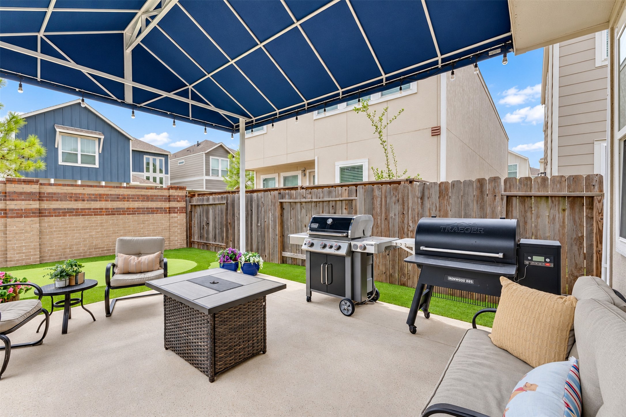 9904 Smokehouse Silo Lane, Houston, TX 77080