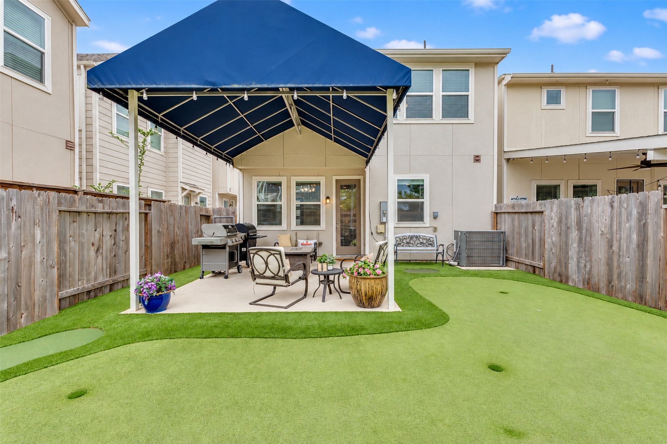 9904 Smokehouse Silo Lane, Houston, TX 77080