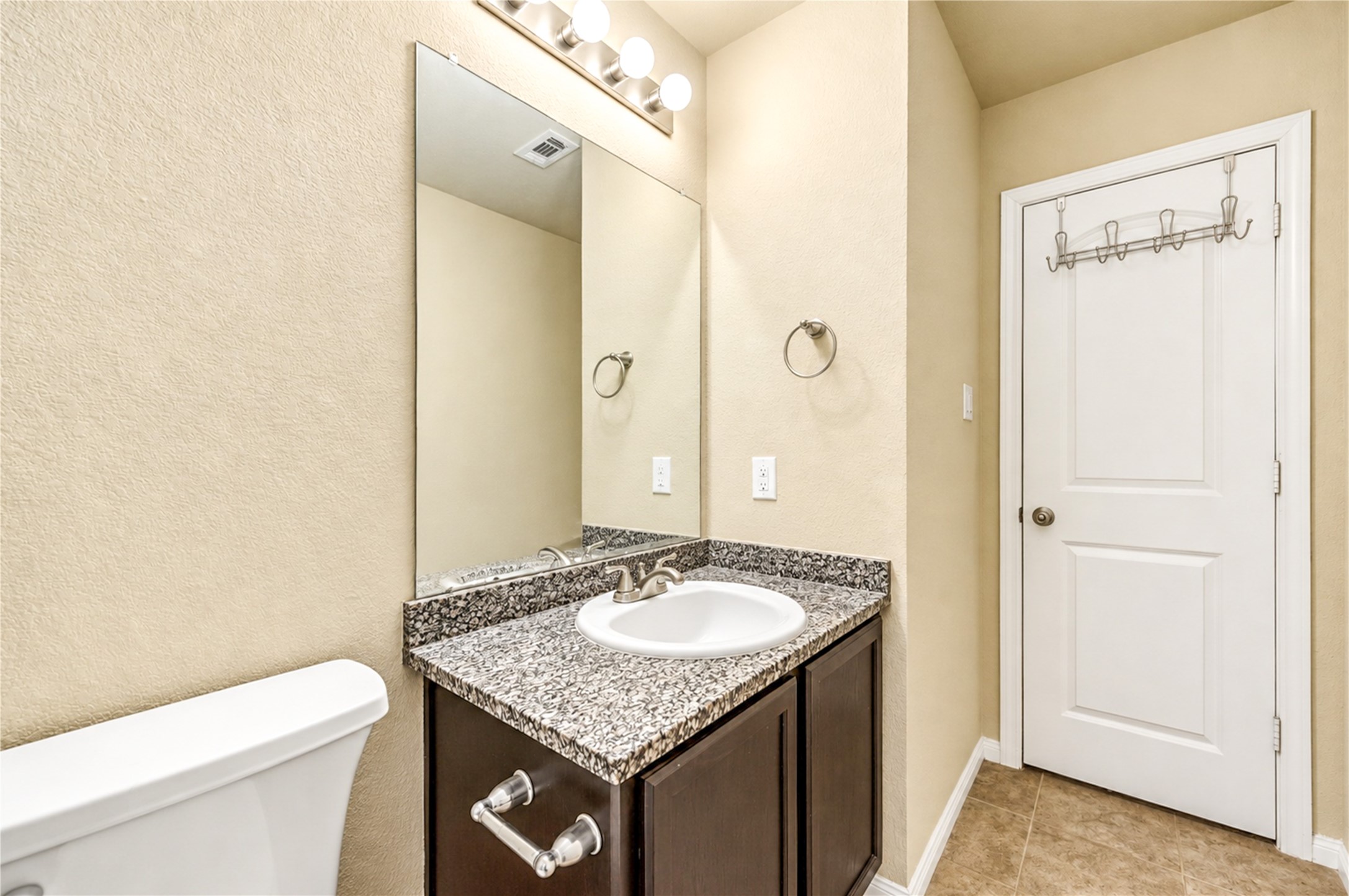 15190 Crockett Road, Willis, TX 77378