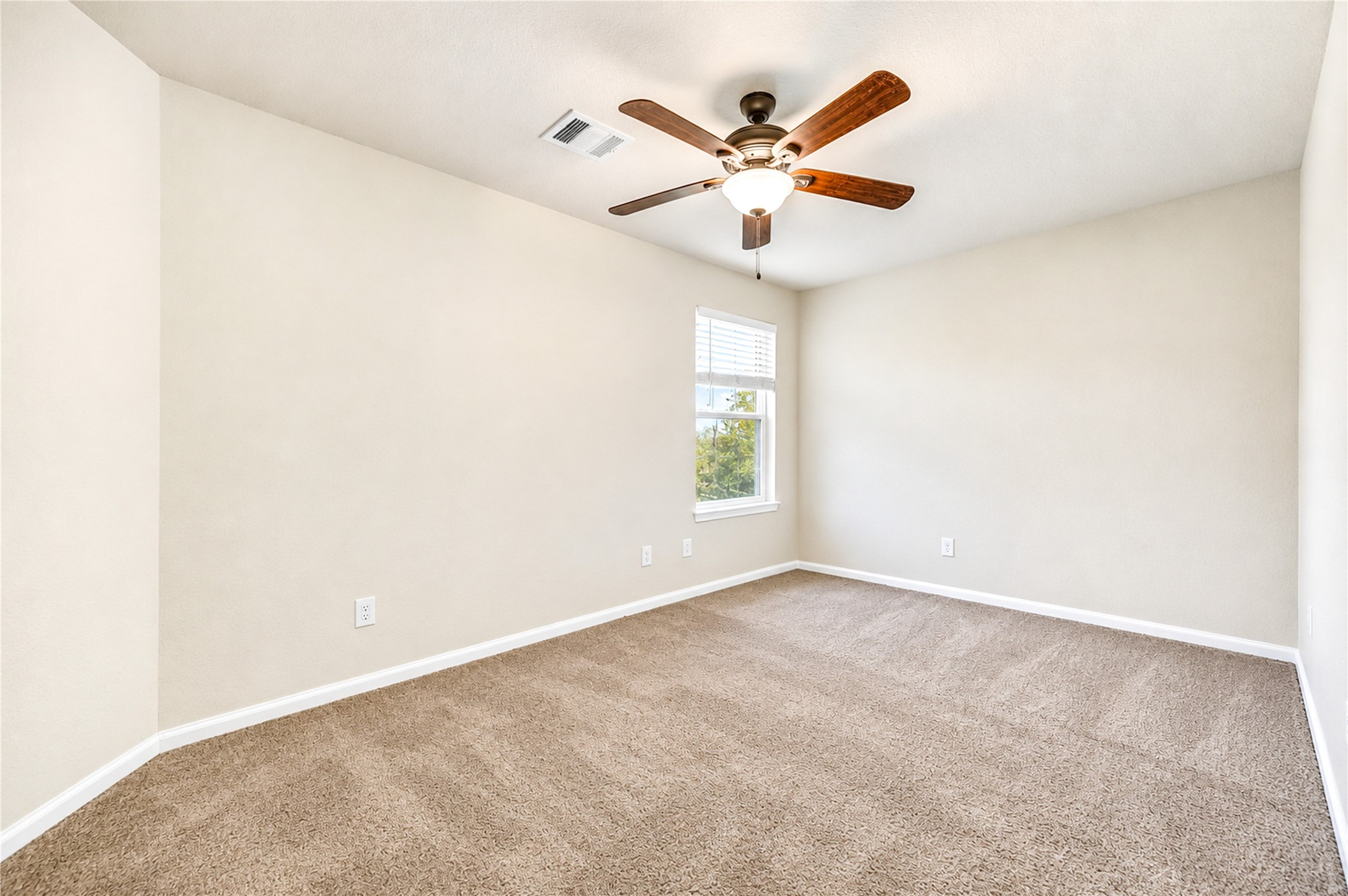 15190 Crockett Road, Willis, TX 77378