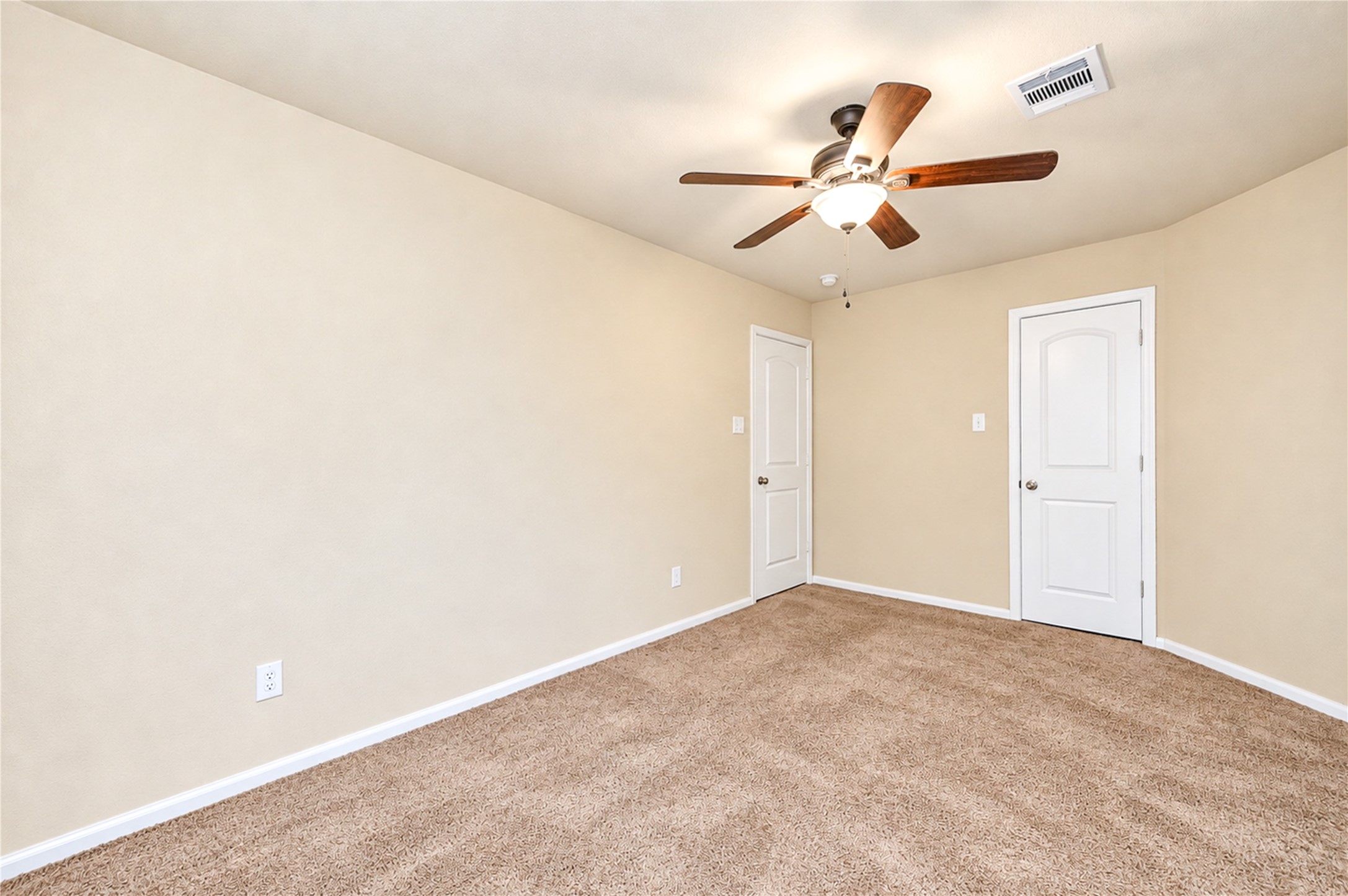 15190 Crockett Road, Willis, TX 77378