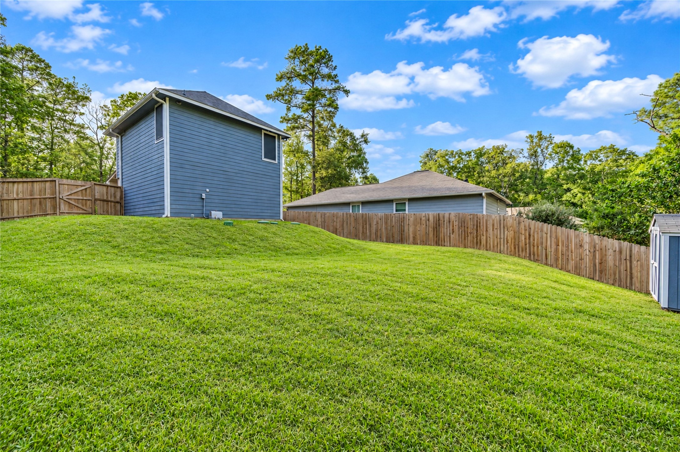 15190 Crockett Road, Willis, TX 77378