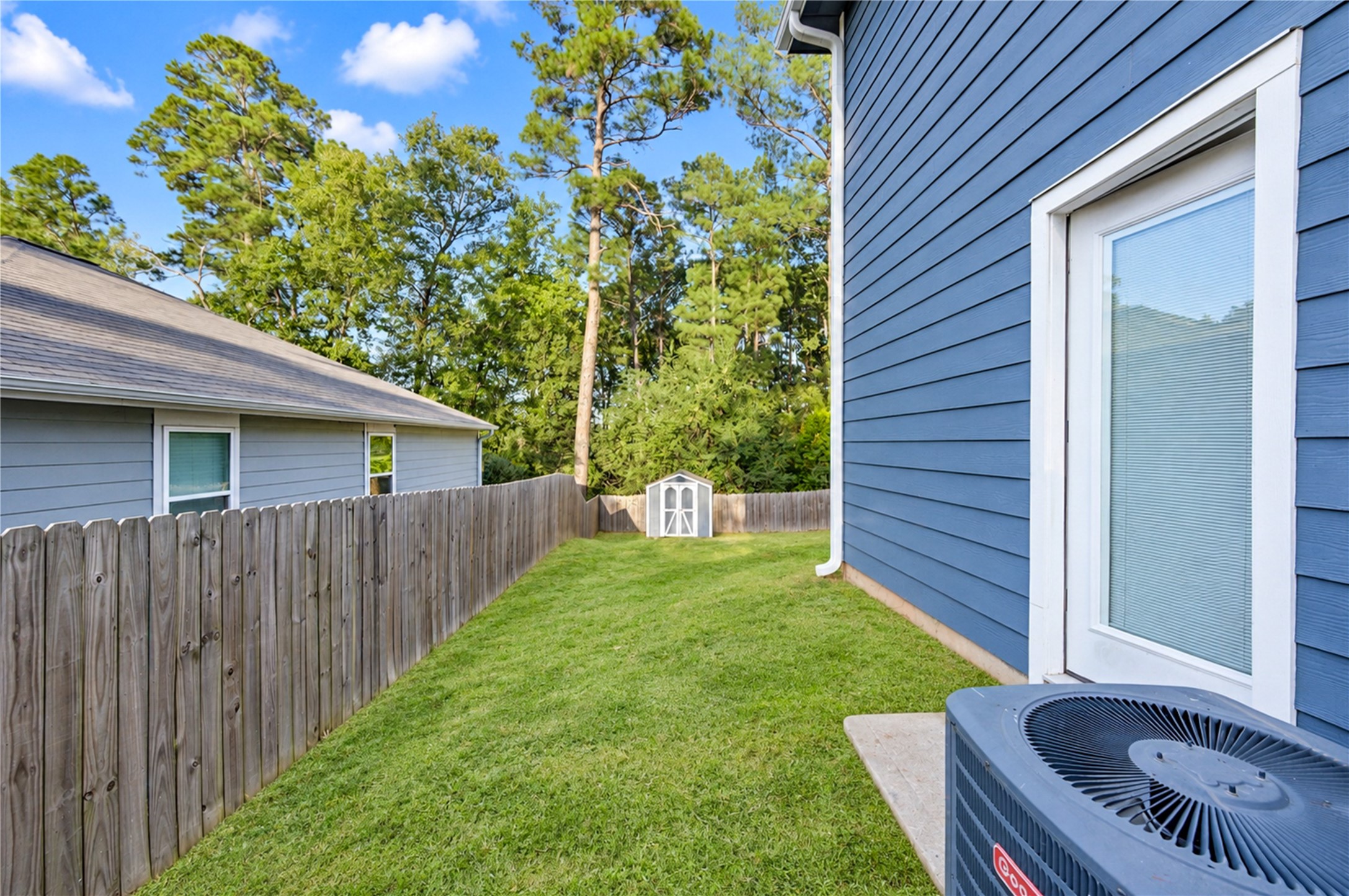 15190 Crockett Road, Willis, TX 77378