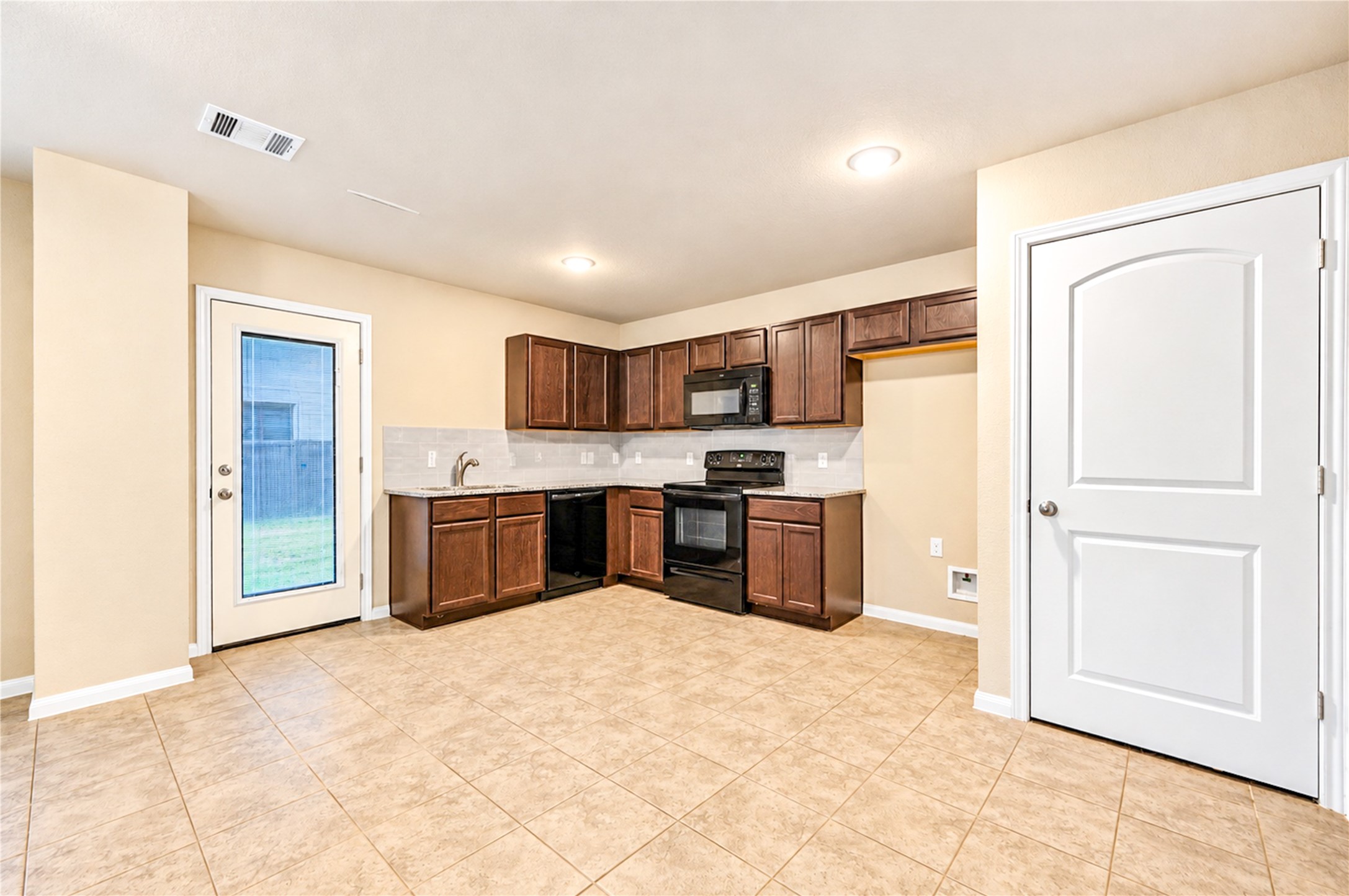 15190 Crockett Road, Willis, TX 77378