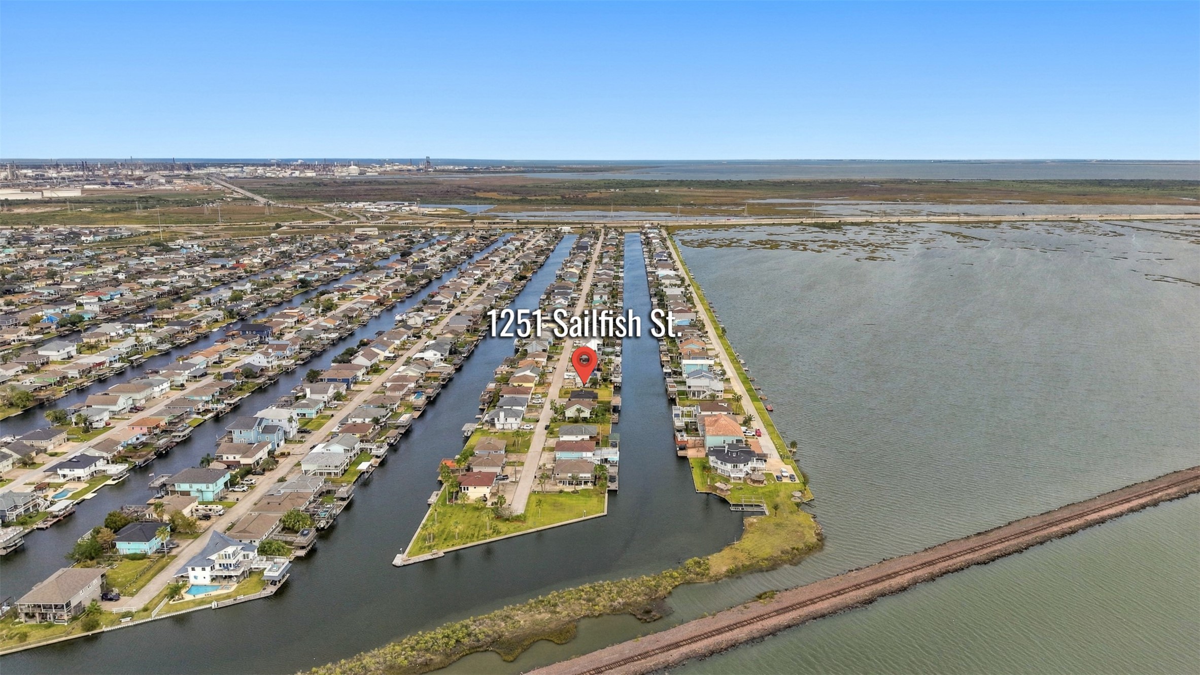 1251 Sailfish Street, Bayou Vista, TX 77563