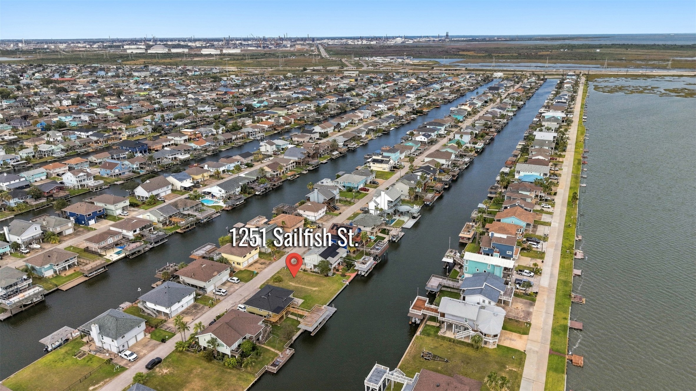 1251 Sailfish Street, Bayou Vista, TX 77563