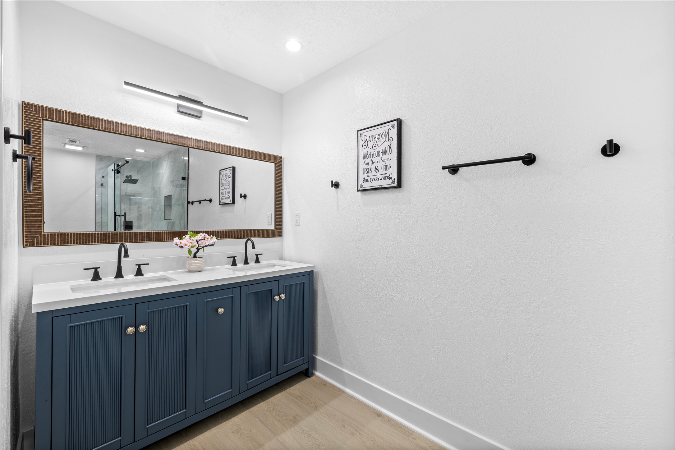 7714 Summer Glen Lane, Houston, TX 77072
