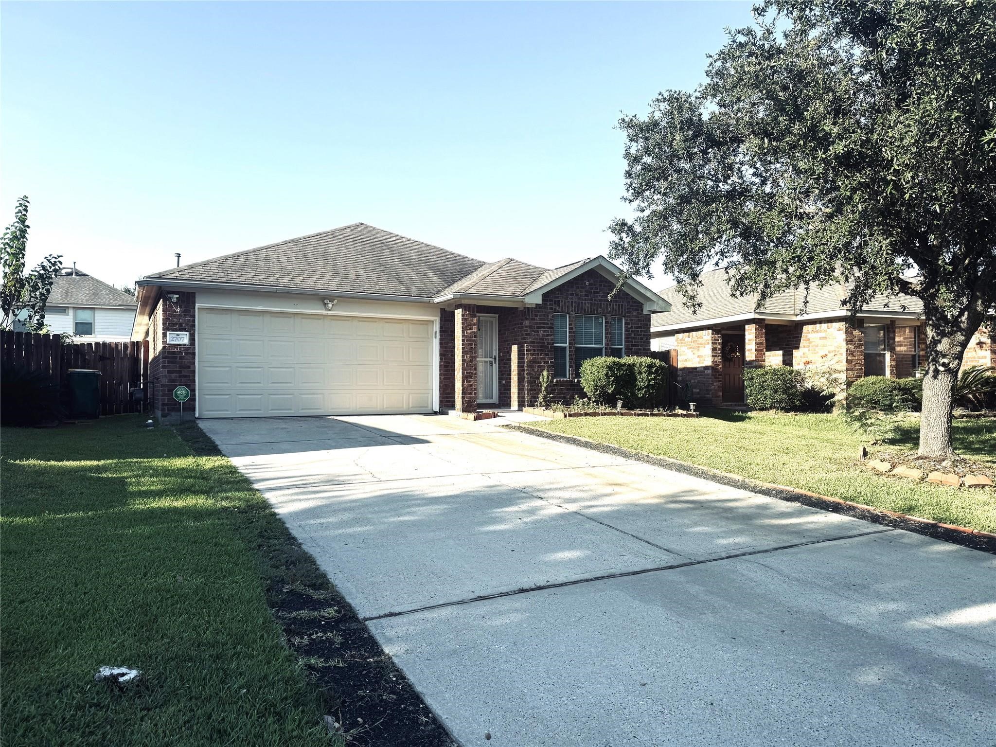 2707 trementina dr, Houston, TX 77088