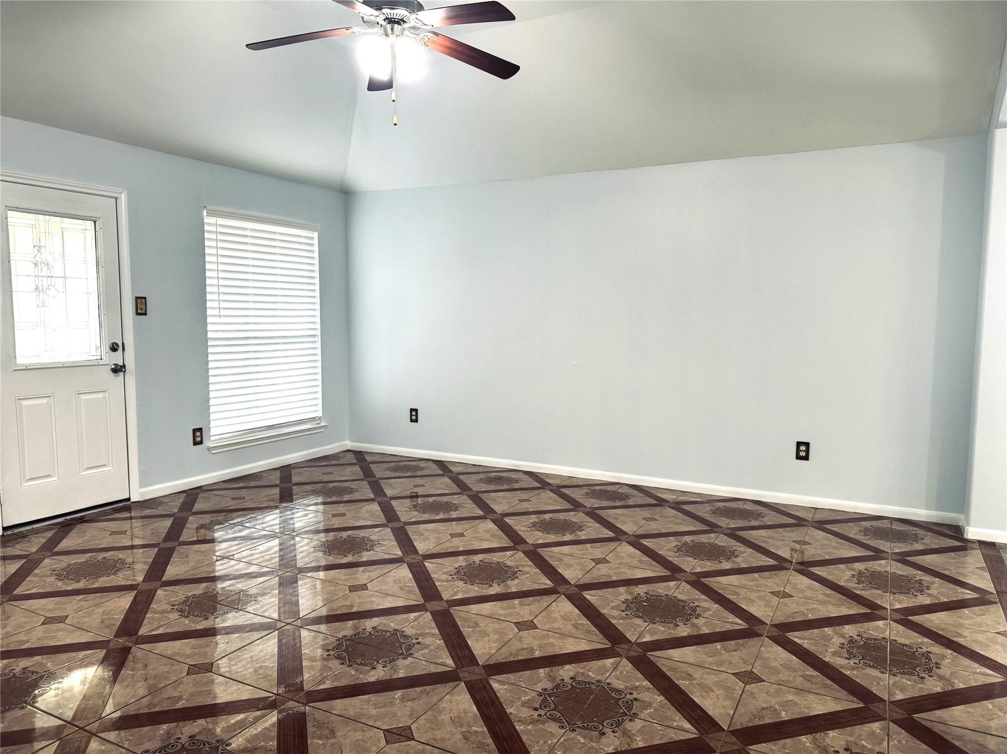 2707 trementina dr, Houston, TX 77088