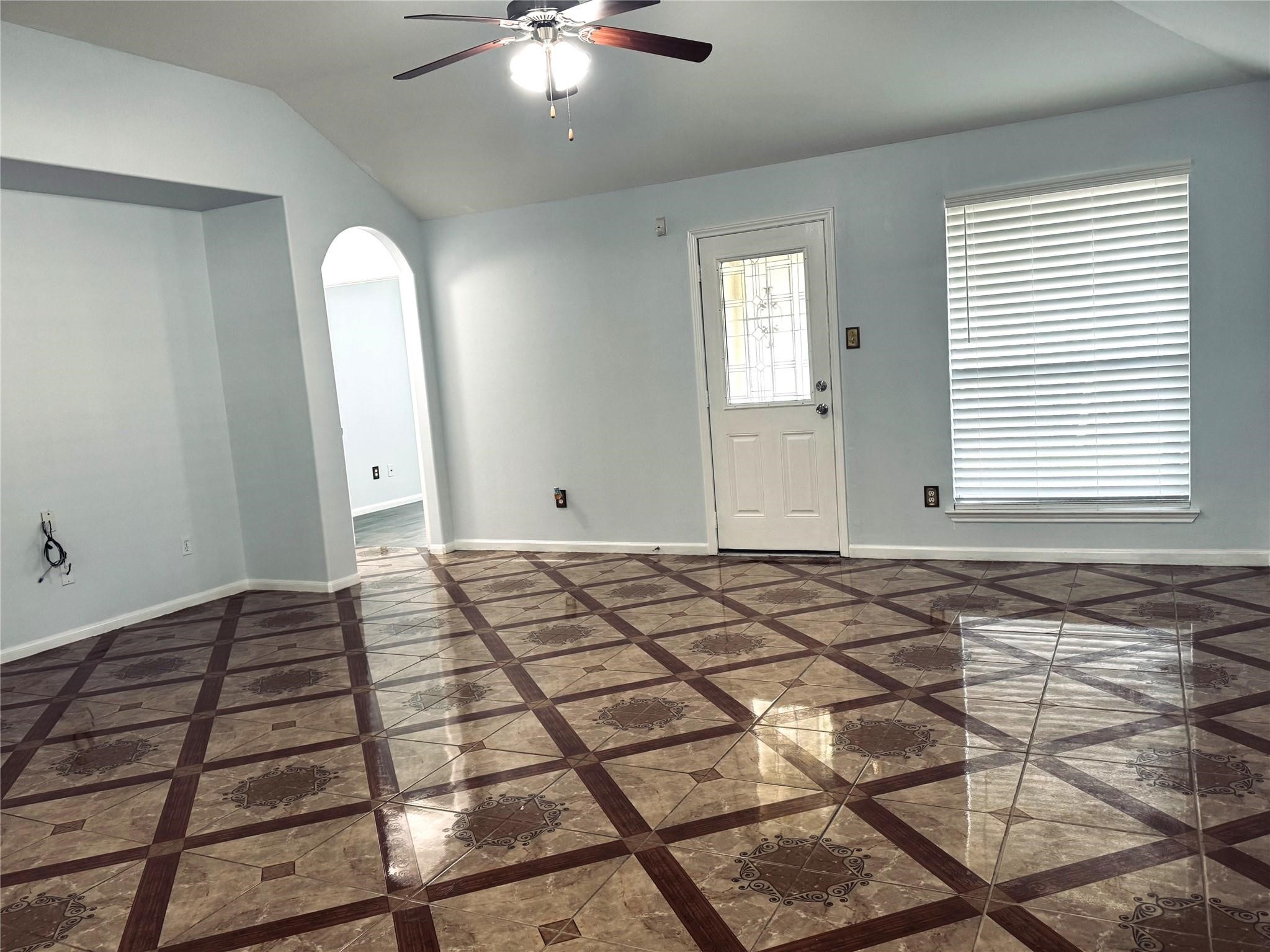 2707 trementina dr, Houston, TX 77088