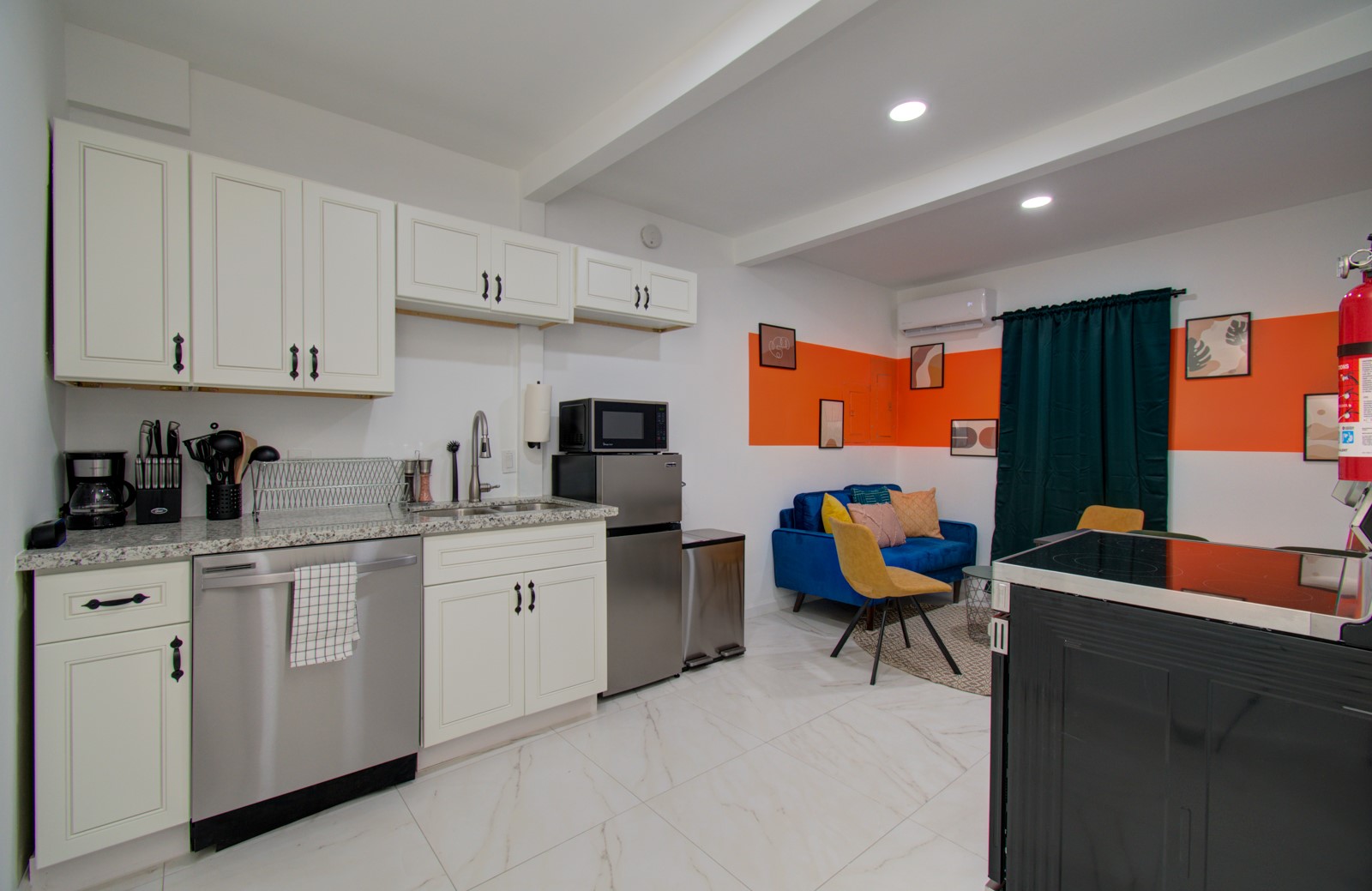 6403 Avenue Street, Houston, TX 77011