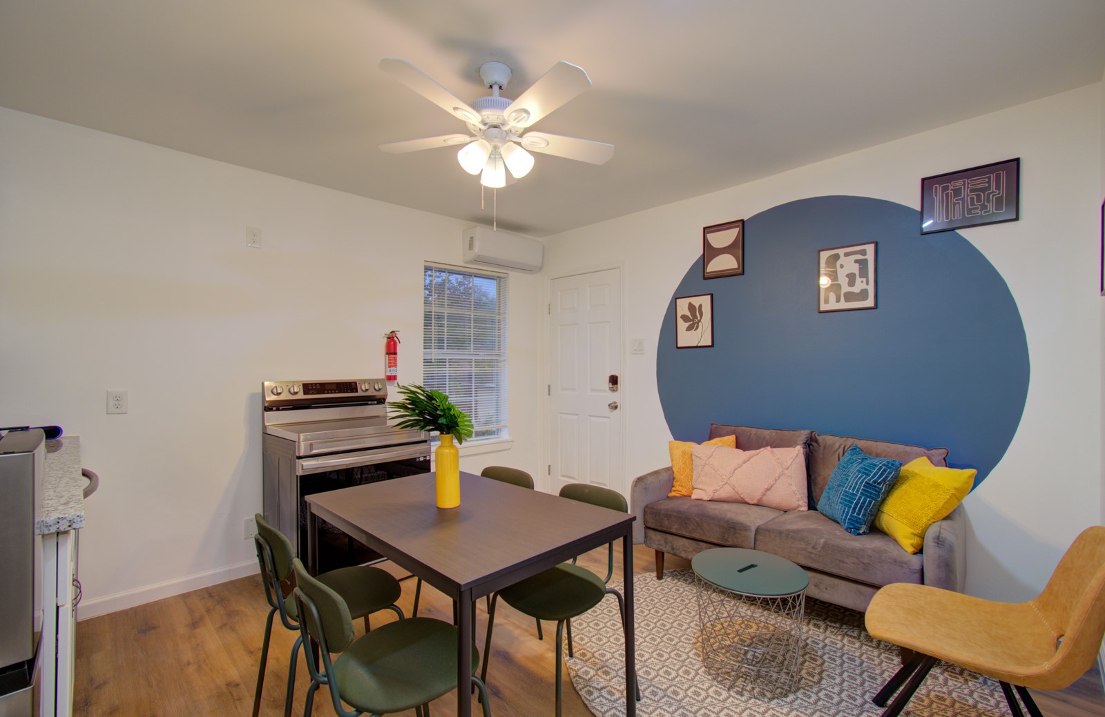 6403 Avenue Street, Houston, TX 77011